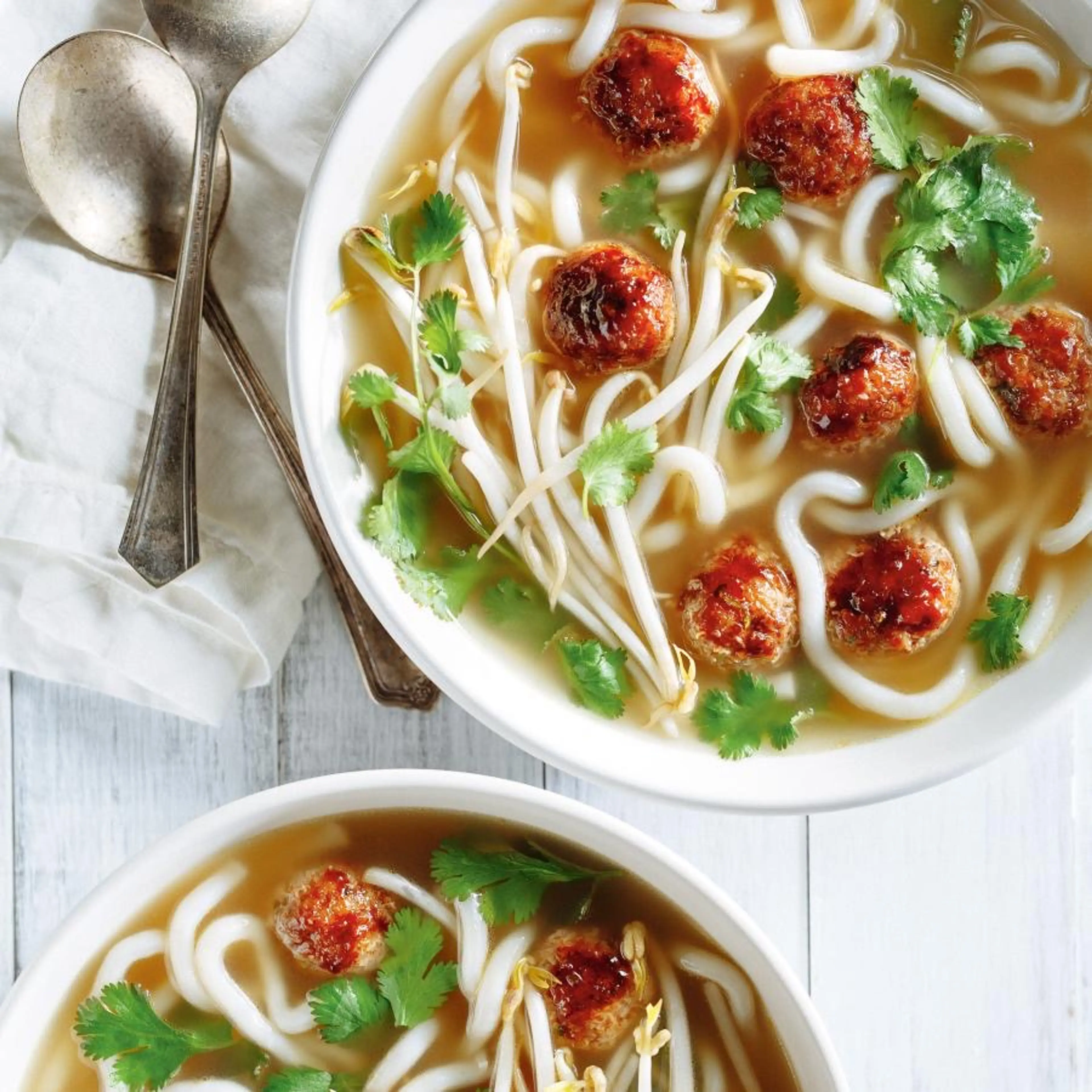 Soupe-repas aux boulettes de quinoa et porc