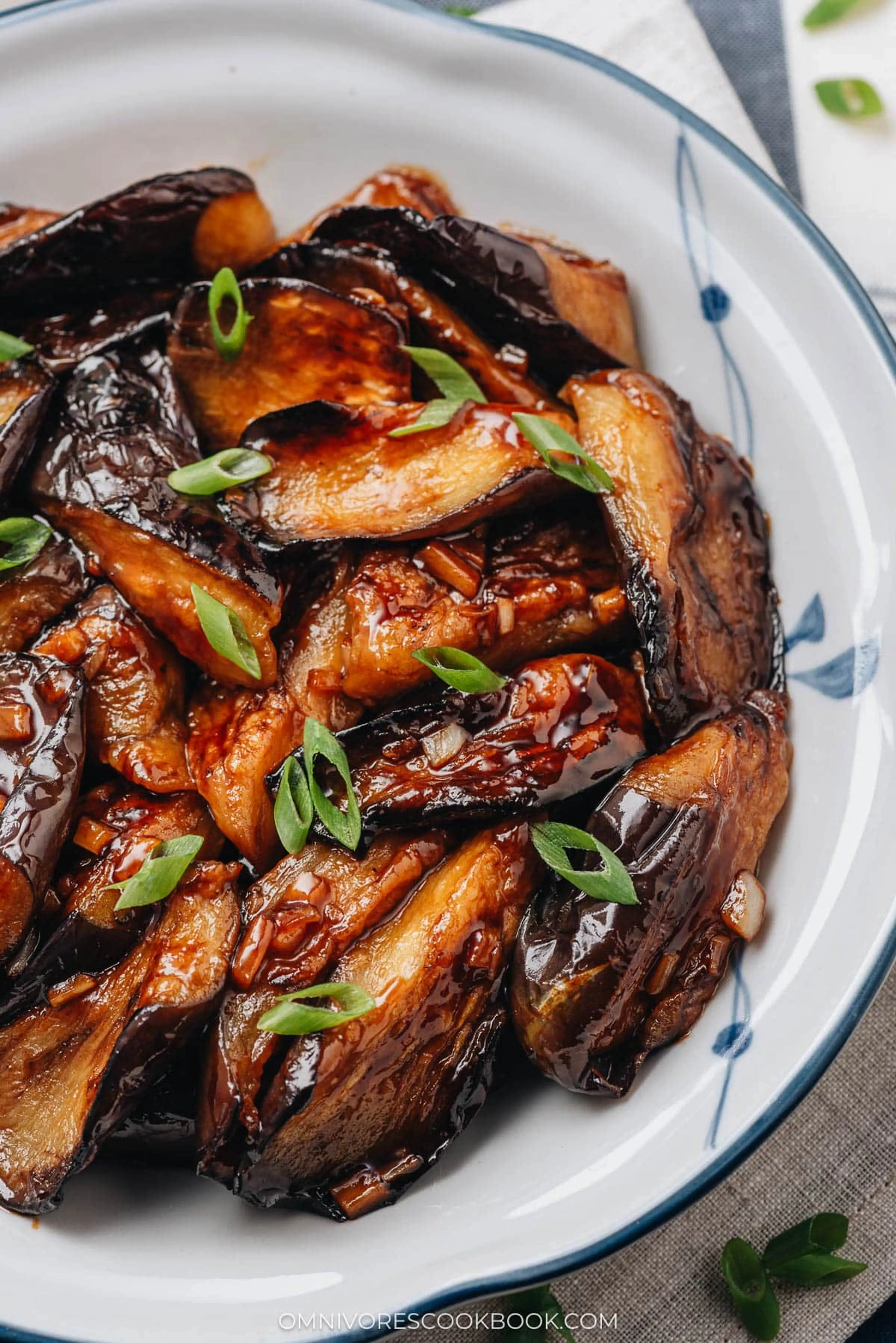 Chinese Eggplant with Garlic Sauce (红烧茄子)