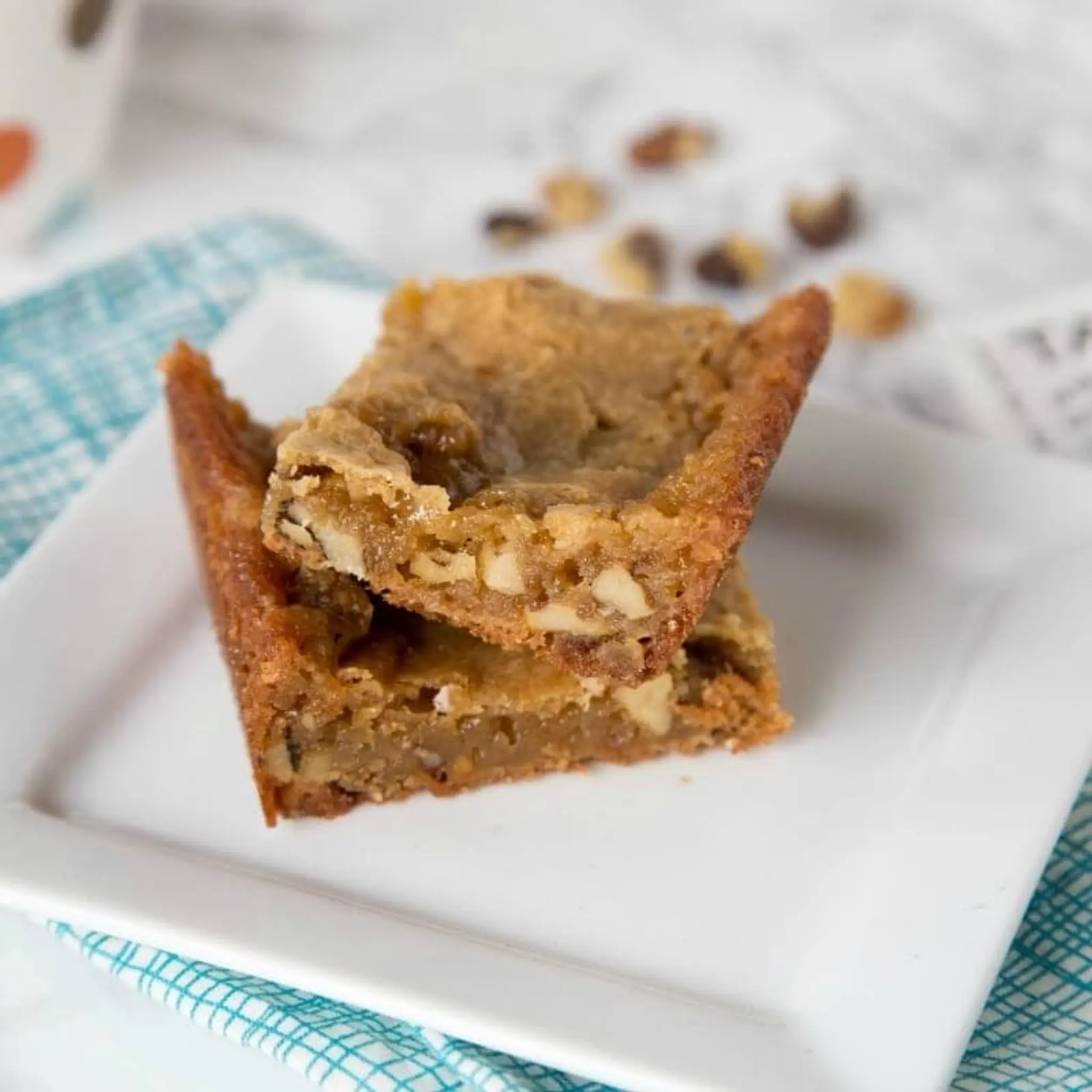 Walnut Blondies