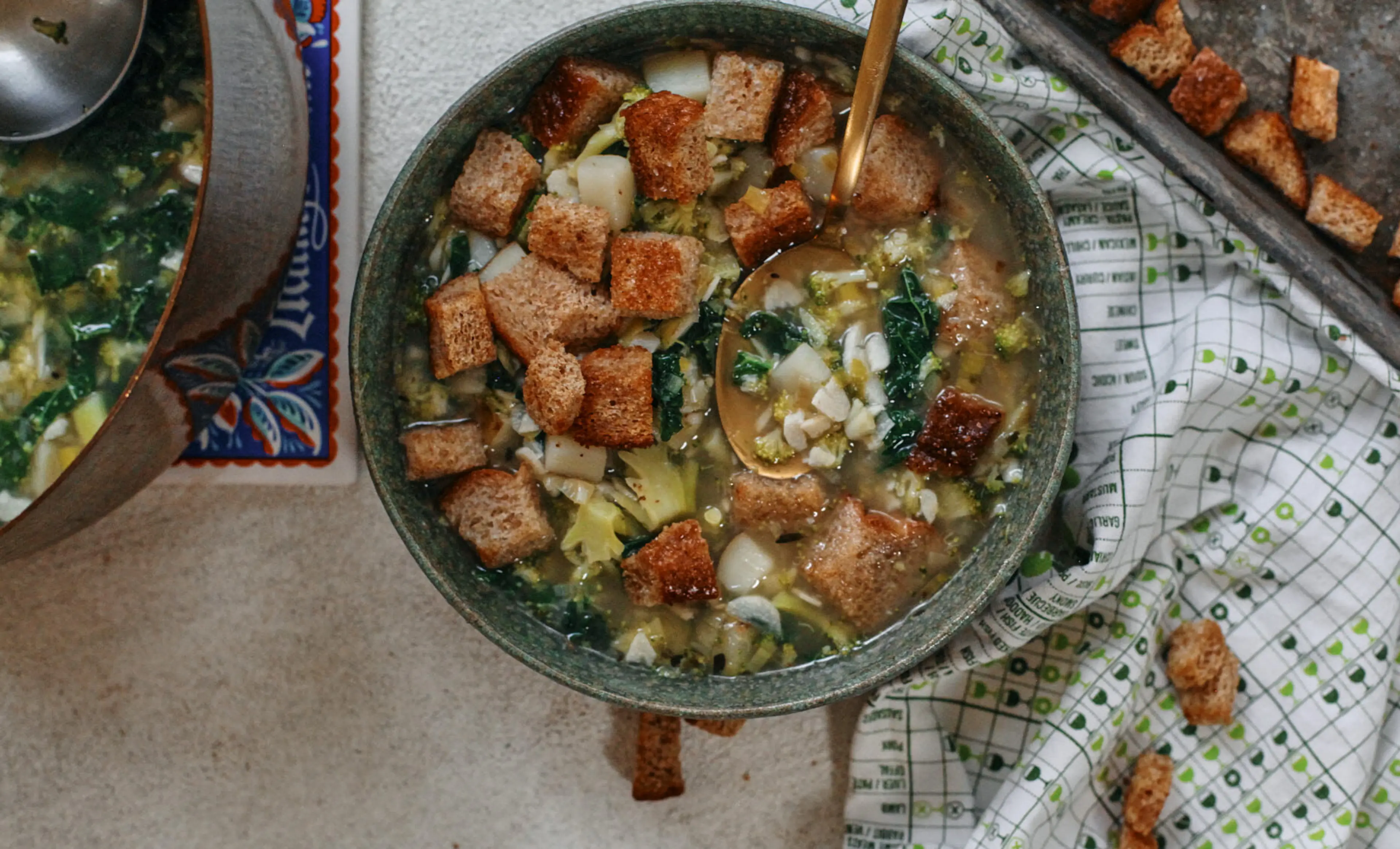 Mighty Greens Garlic Soup