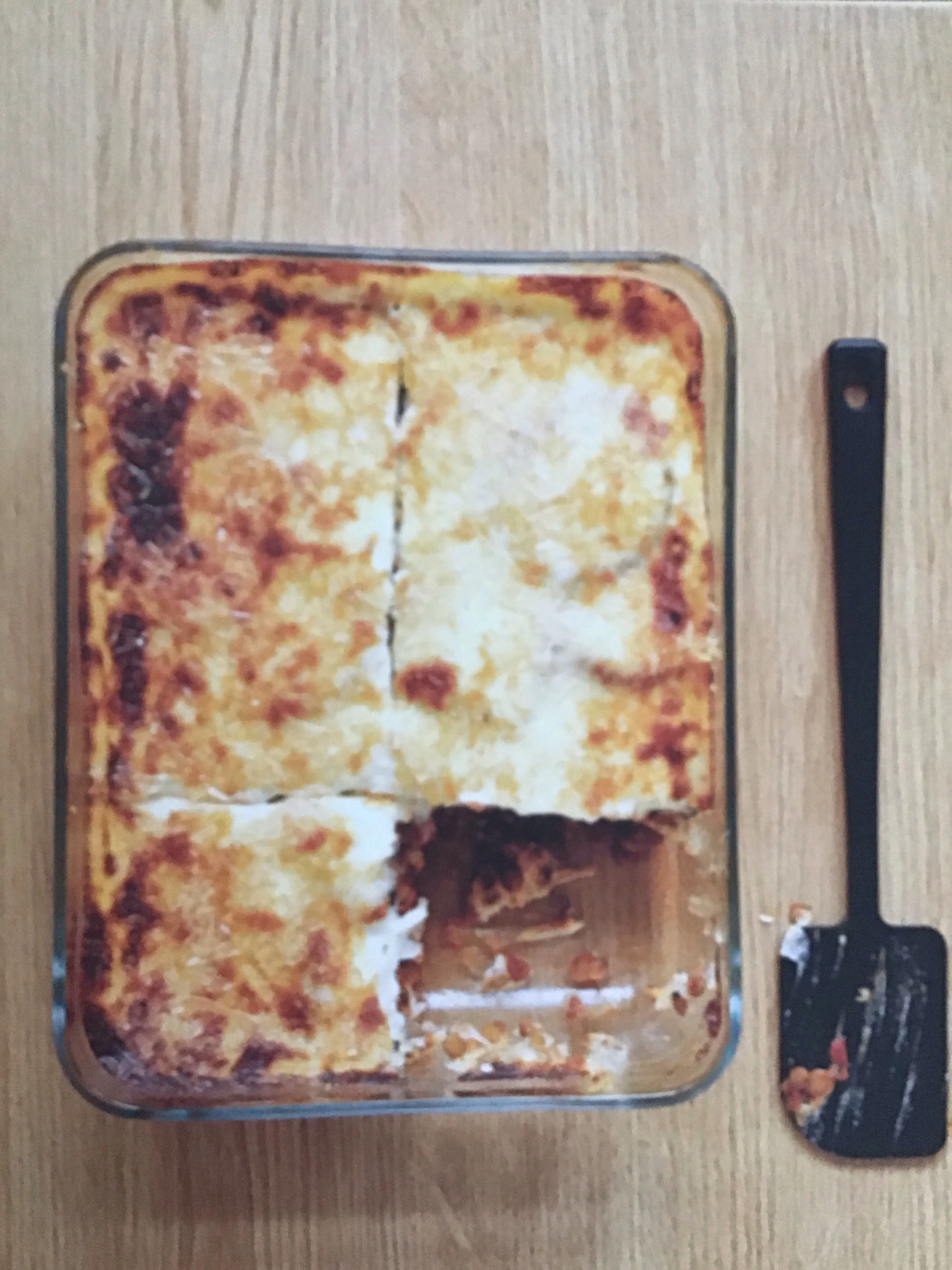 MOUSSAKA MIT AUBERGINEN & LINSEN
