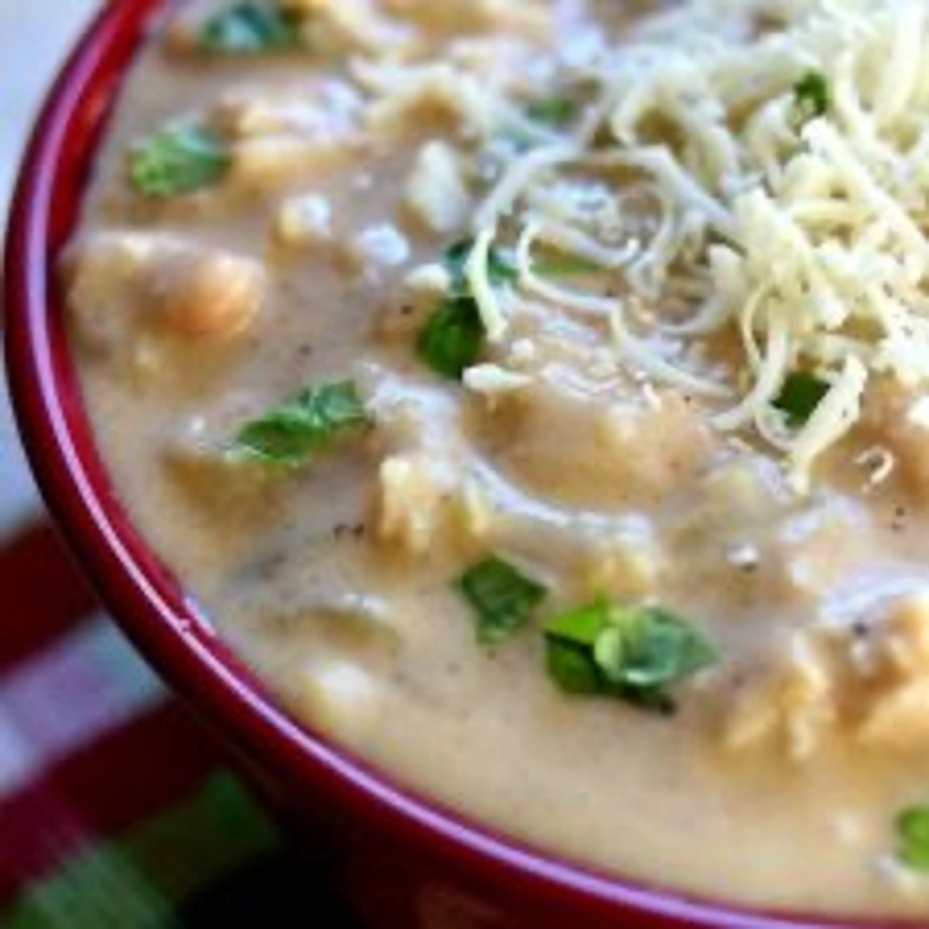 Slow Cooker Thick and Creamy White Chicken Chili