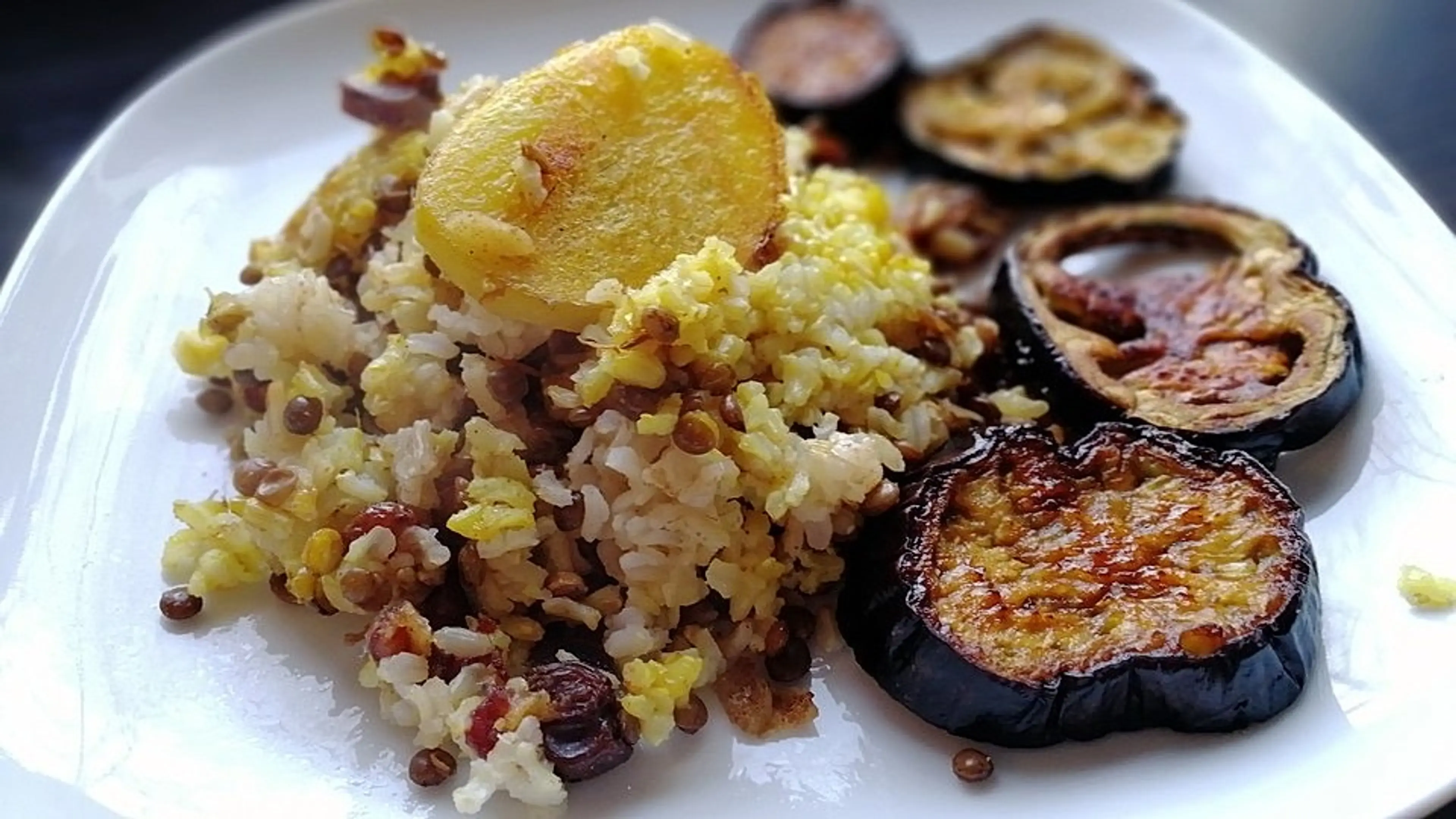 Adas Polo - Linsenreis mit Datteln und Rosinen von pari_timm