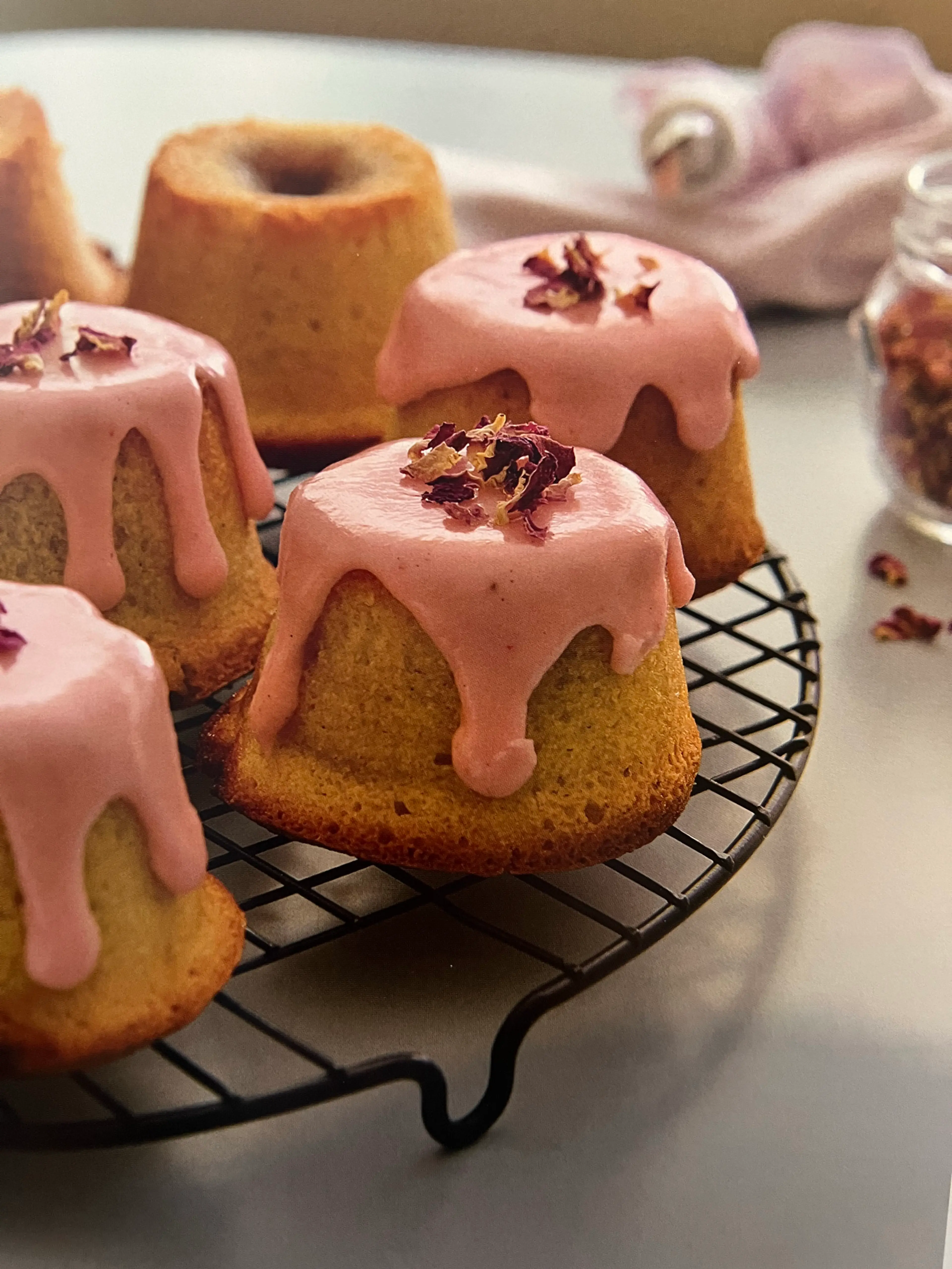 Bleeding Hearts (Vanilla, Rose & Strawberry Cakes)