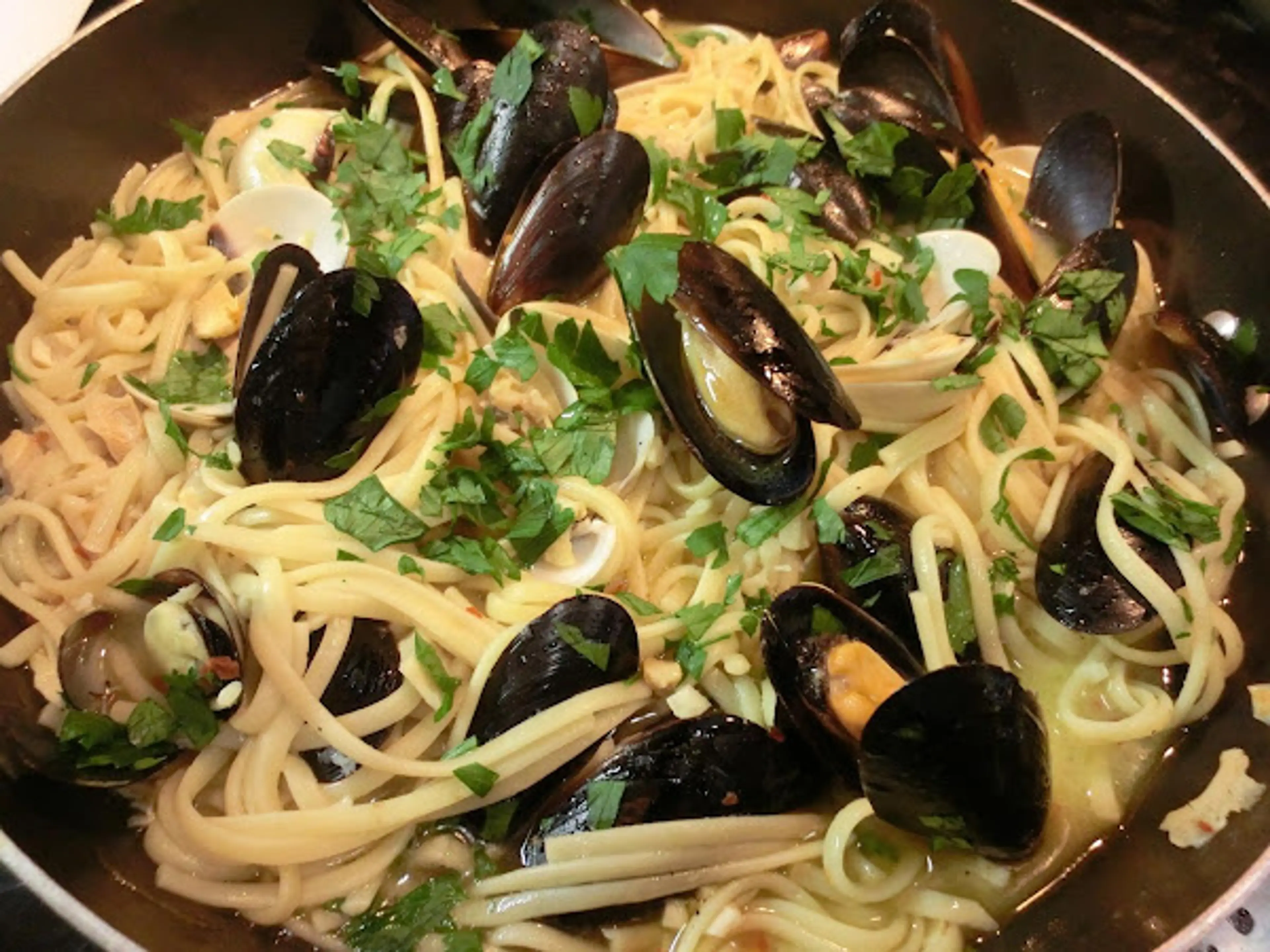 Clams & Mussels in a Garlic Wine Sauce