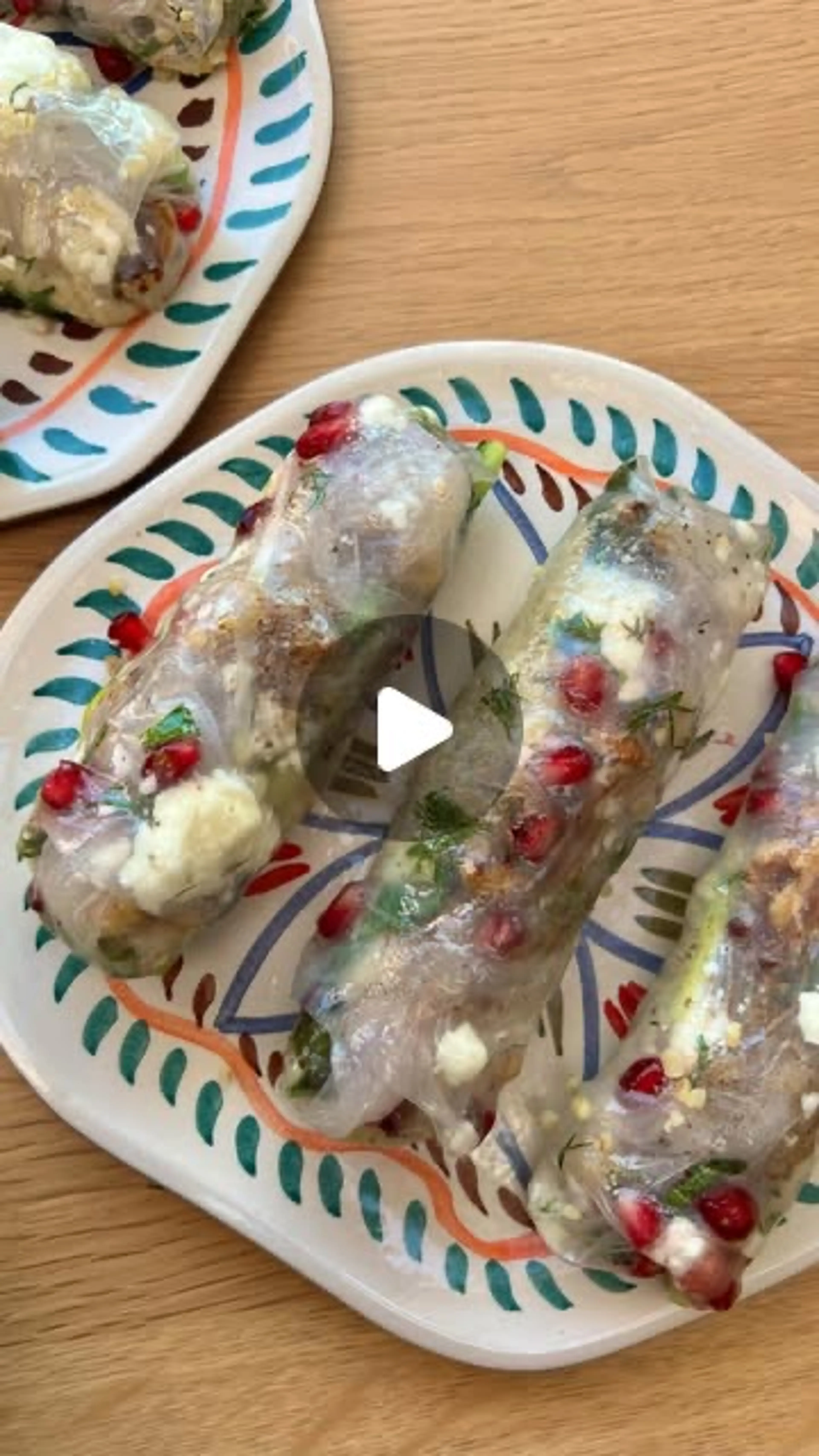 Midden-oosterse Springrolls Met Tahin-yoghurtdip & Mangochut