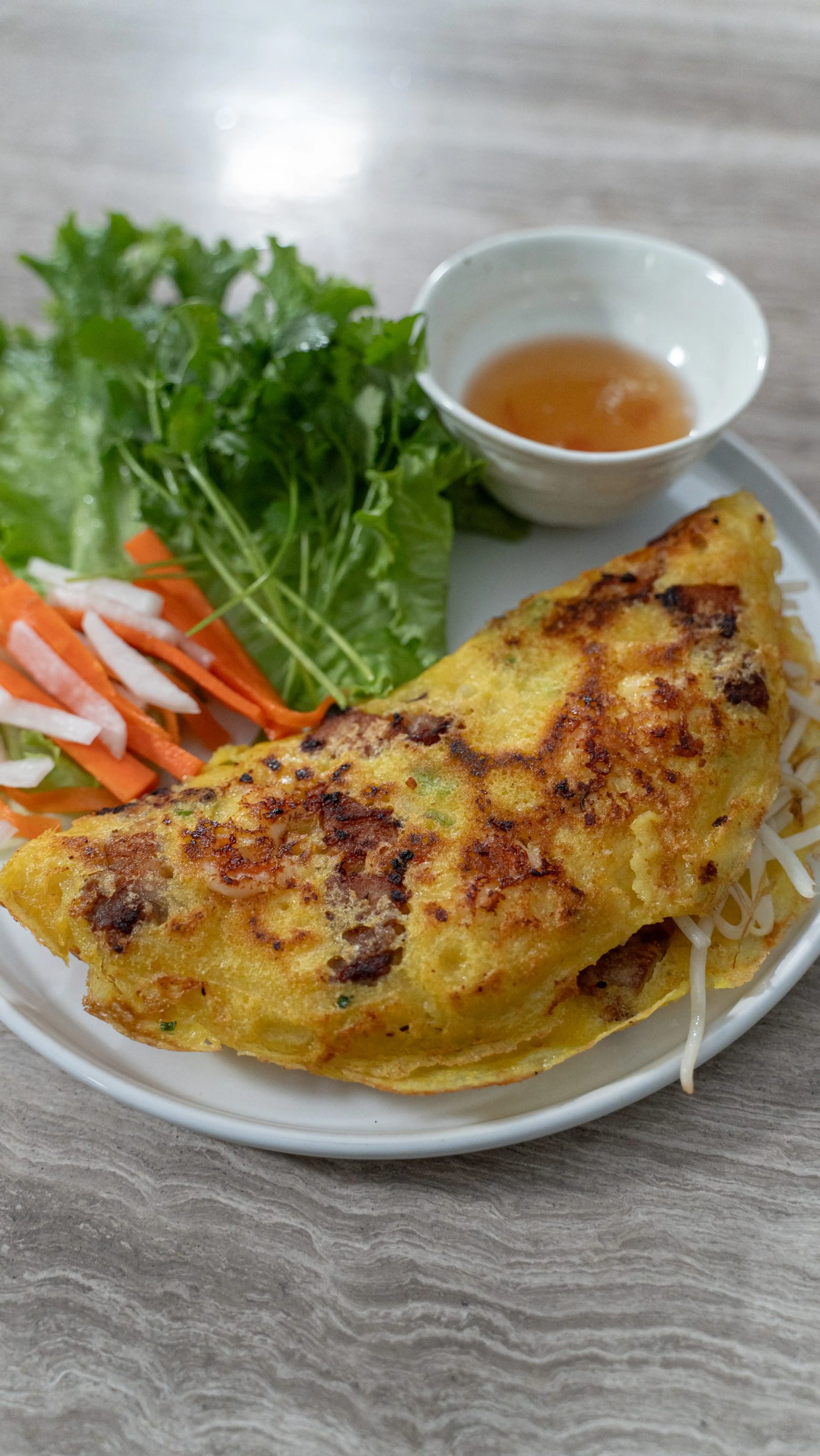 Vietnamese Turmeric Crepe / Bánh Xèo