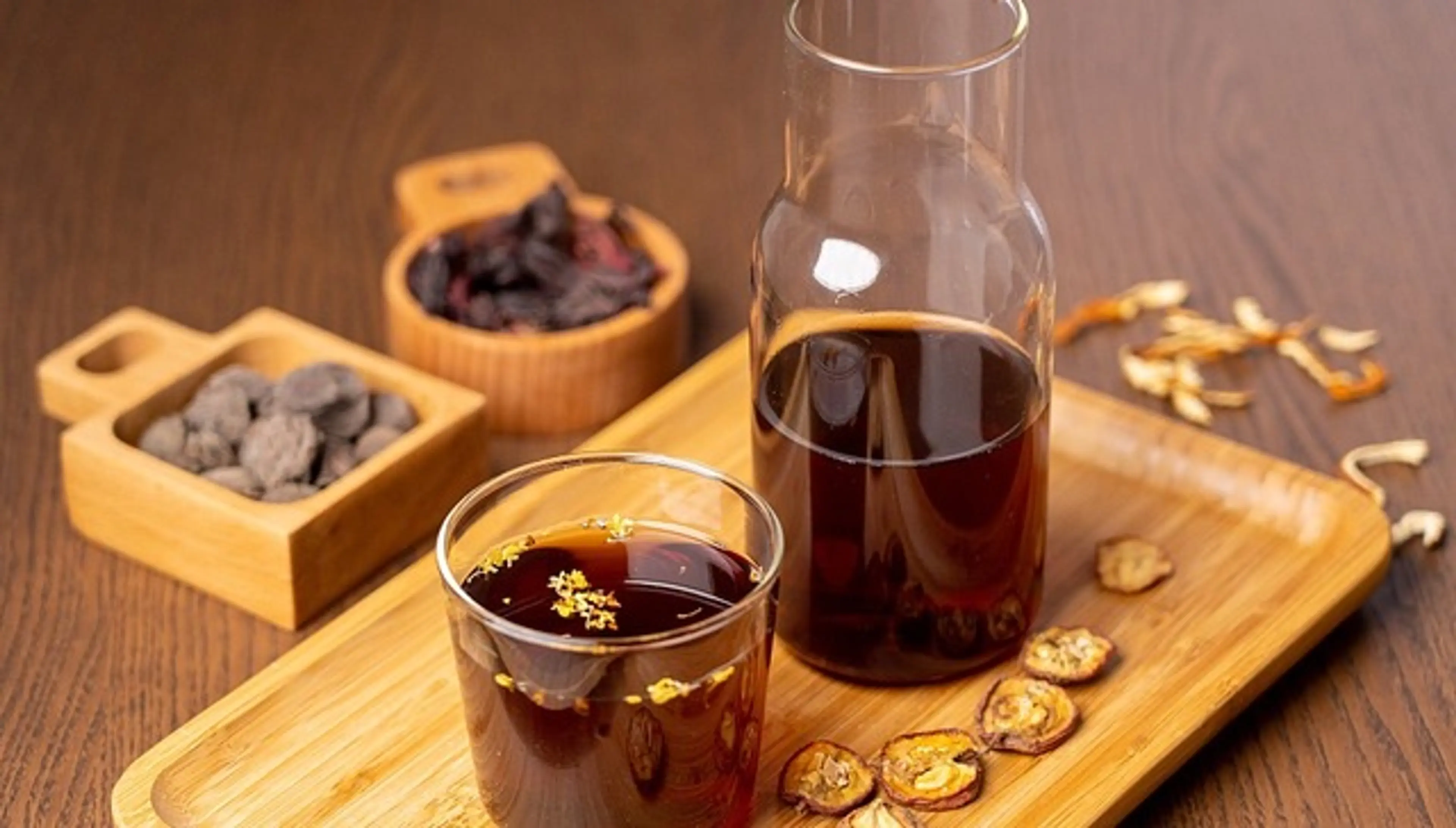 Sour plum drink 酸梅湯