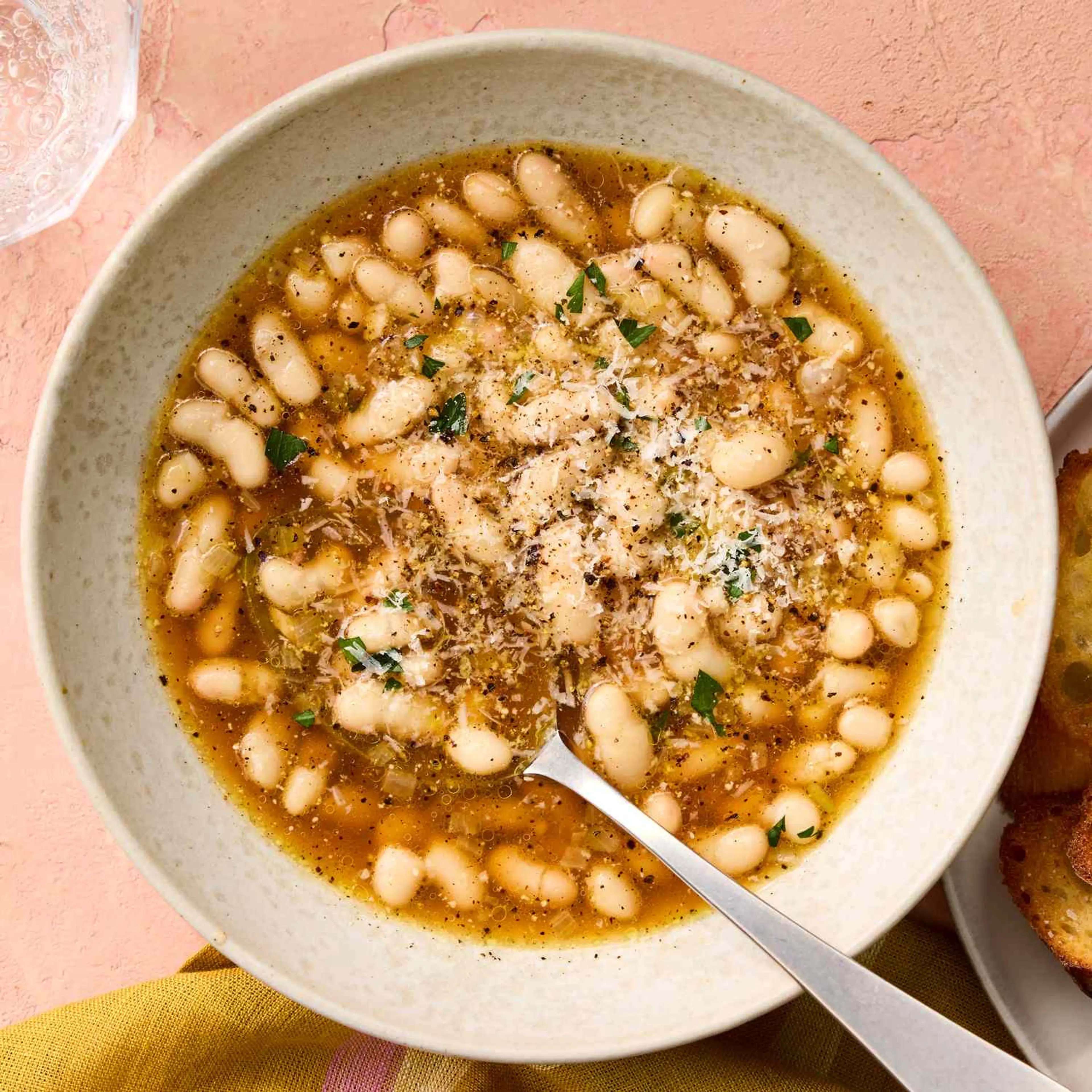 Brothy Cacio e Pepe Beans