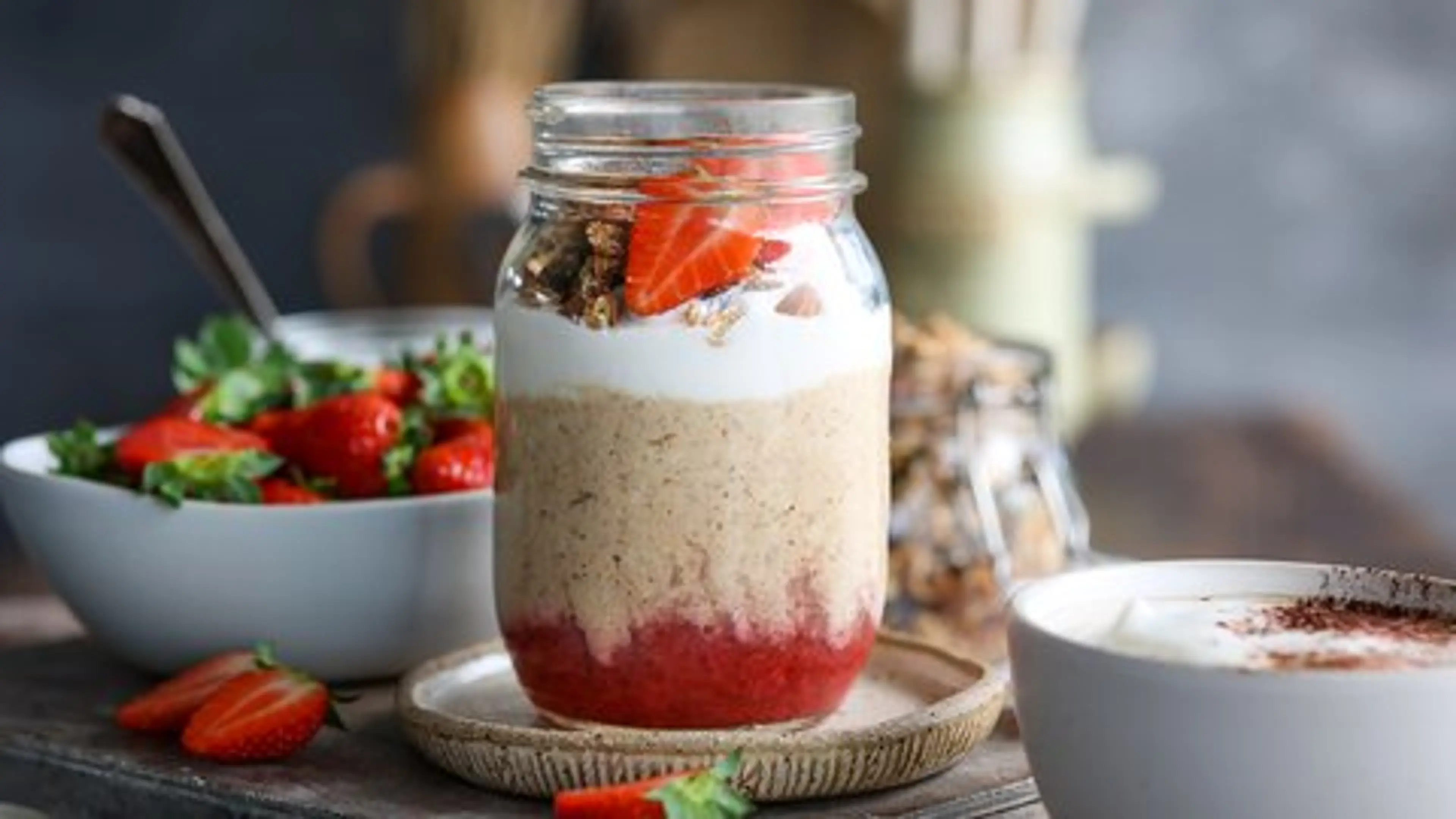 Strawberry Cheesecake Overnight Oats