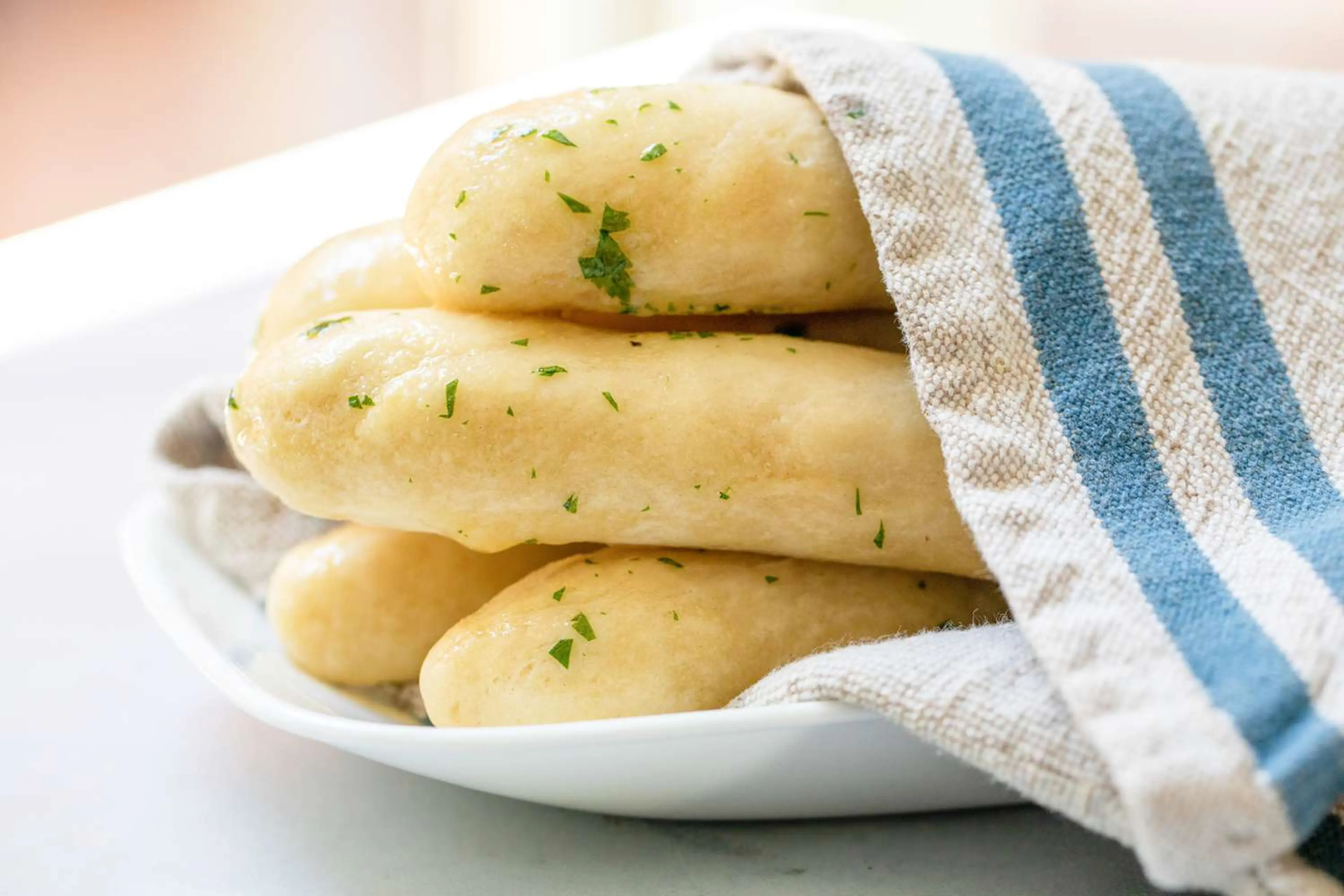 Copycat Olive Garden Breadsticks