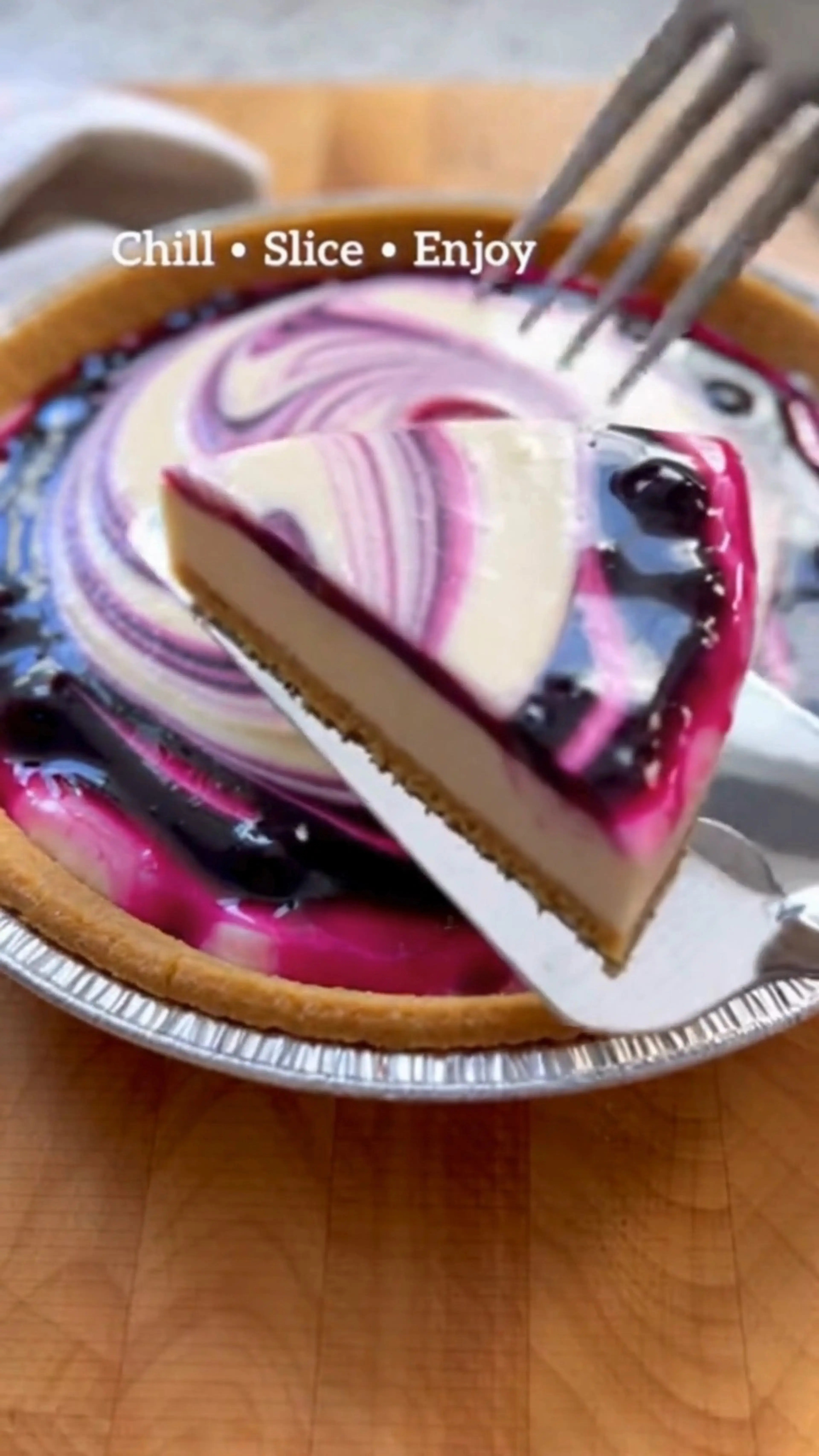 4-ingredient Lemon Blueberry Cool Whip Swirl Dream Pie
