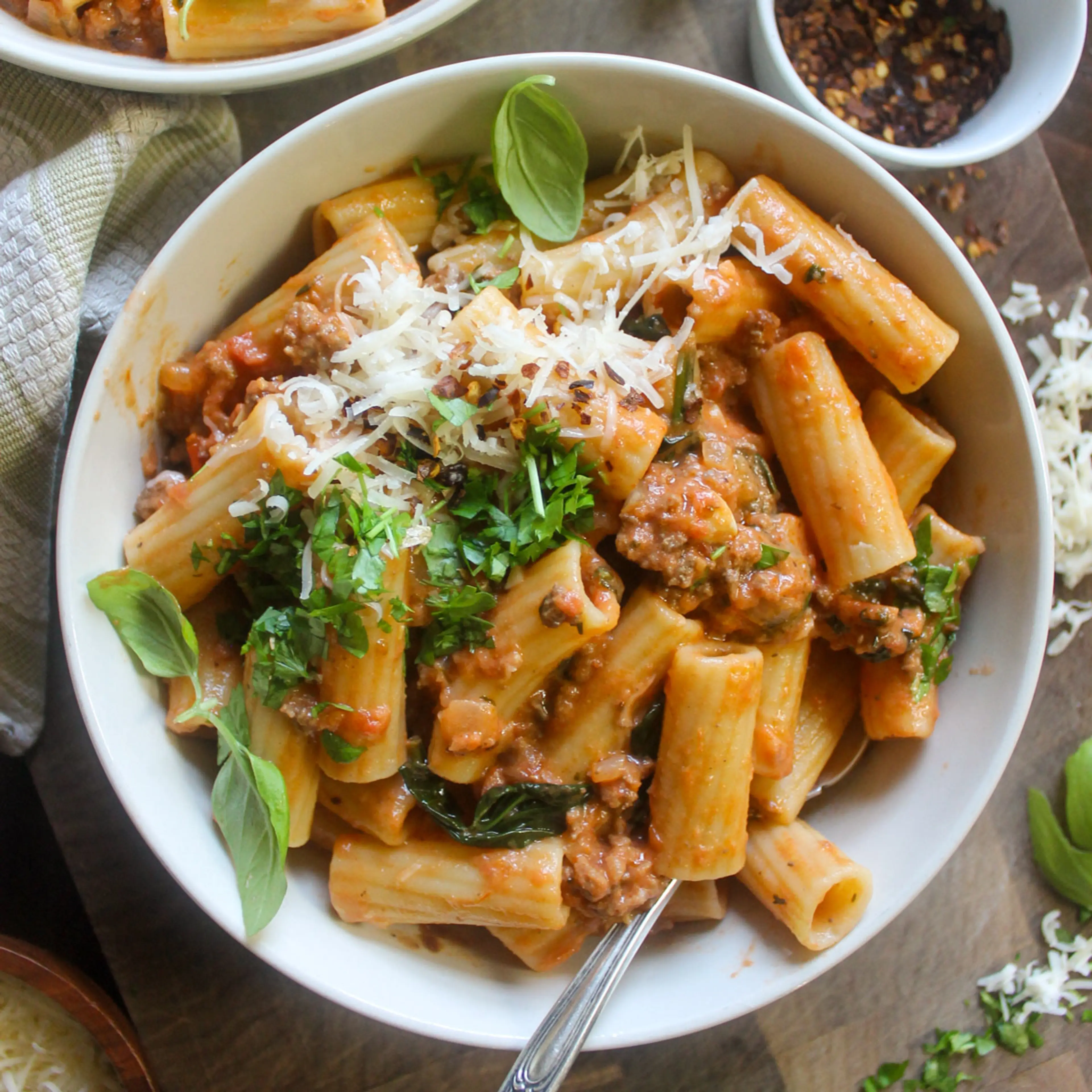 Spicy Rigatoni with Meat Sauce