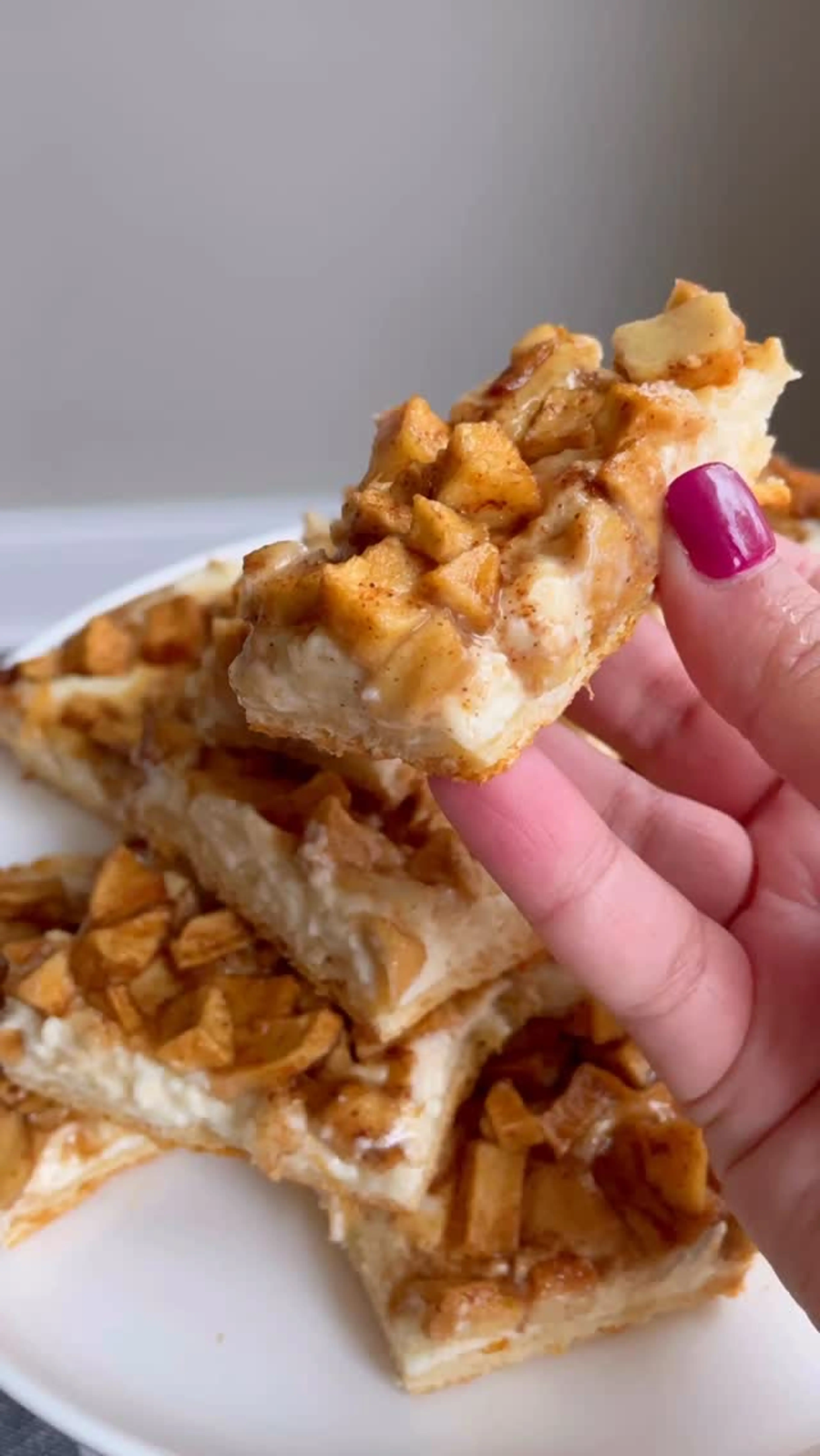 Apple Cheesecake Bars Are the Perfect Fall Dessert