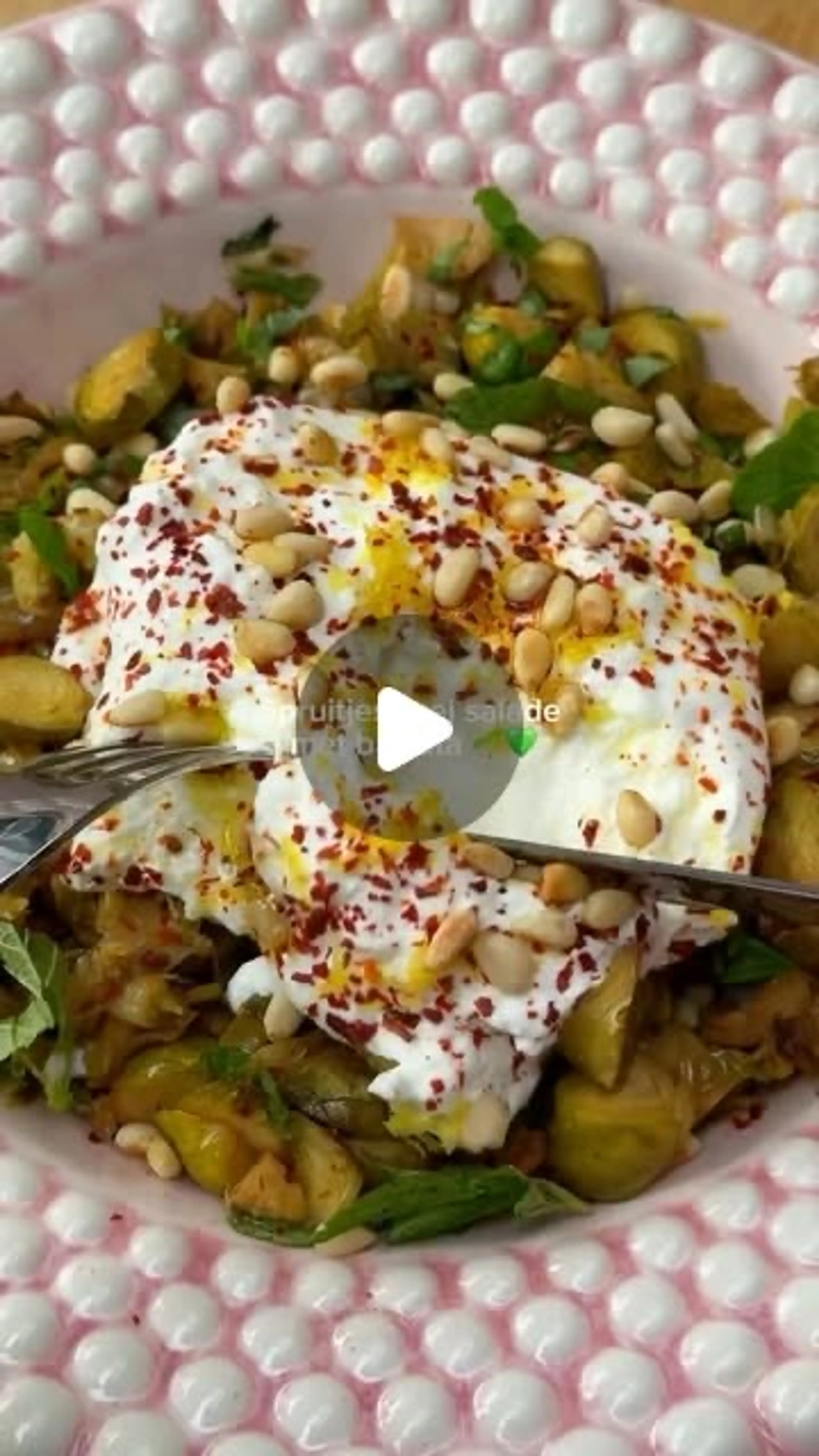 Spruitjes-prei Salade Met Burrata & Pijnboompitten