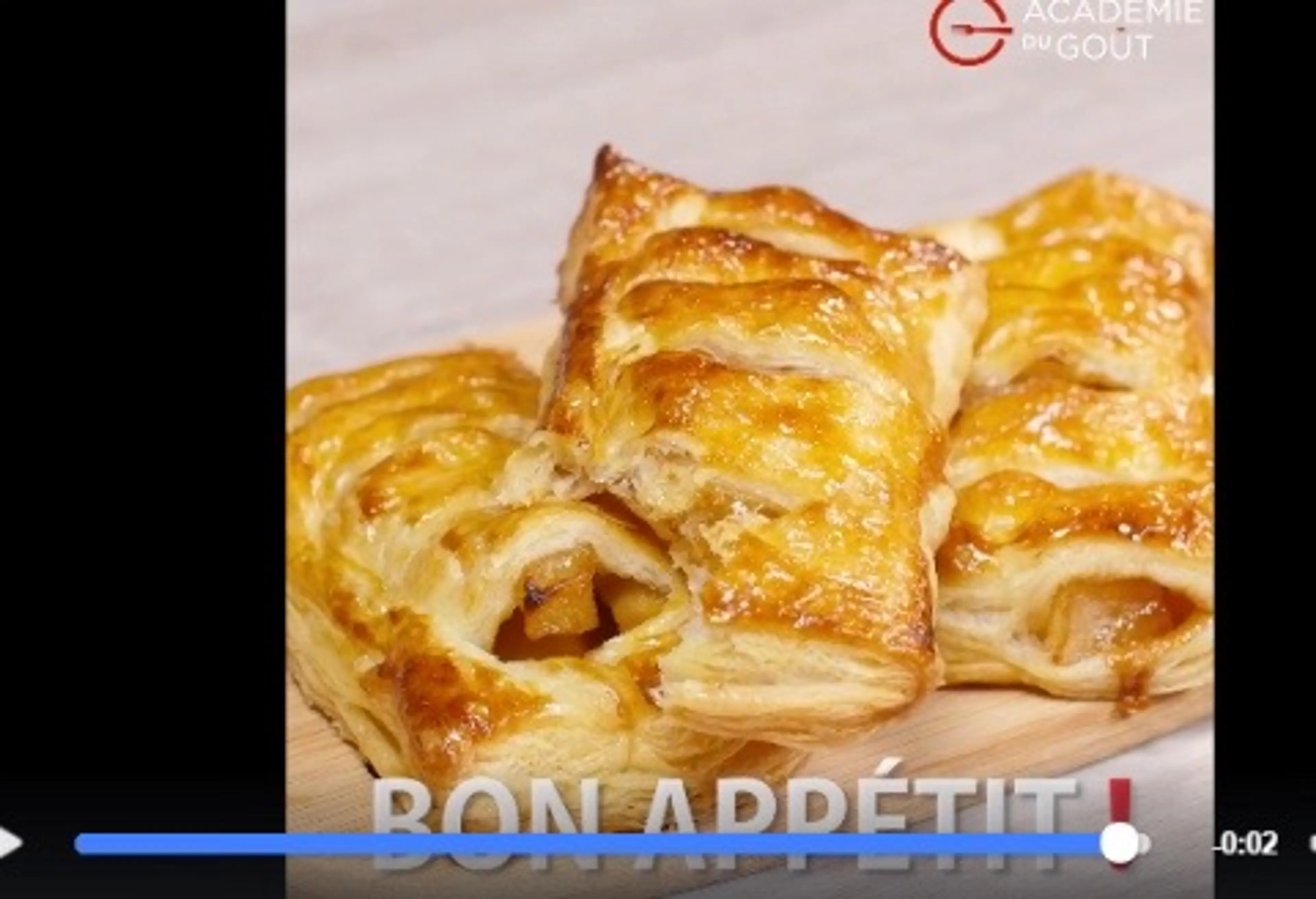 FEUILLETÉS AUX POMMES ET CARAMEL AU BEURRE SALÉ