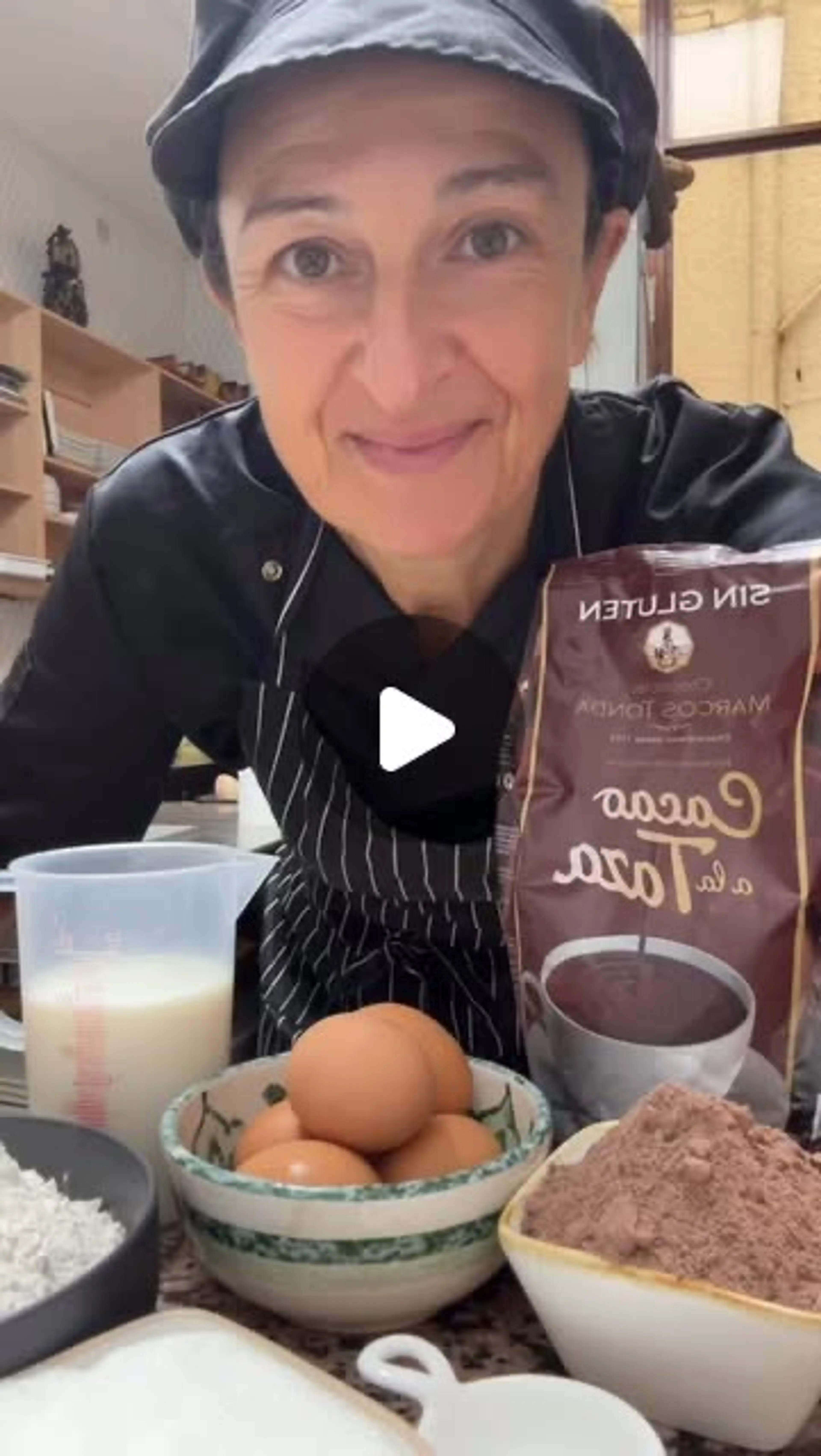 Bizcocho De Chocolate.  5 Huevos Medianos