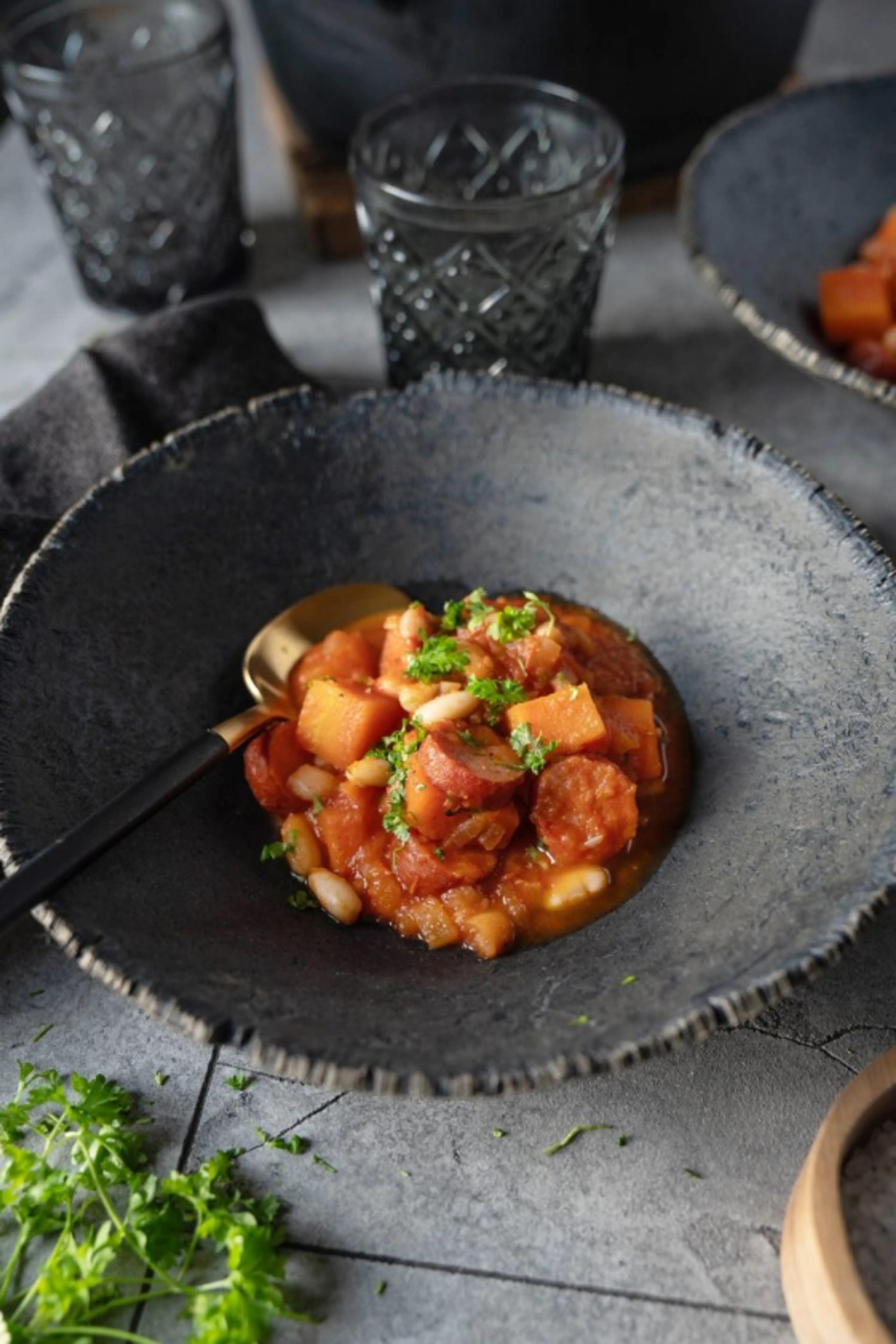 Aromatischer Kürbis-Bohnen-Eintopf mit Kabanossi