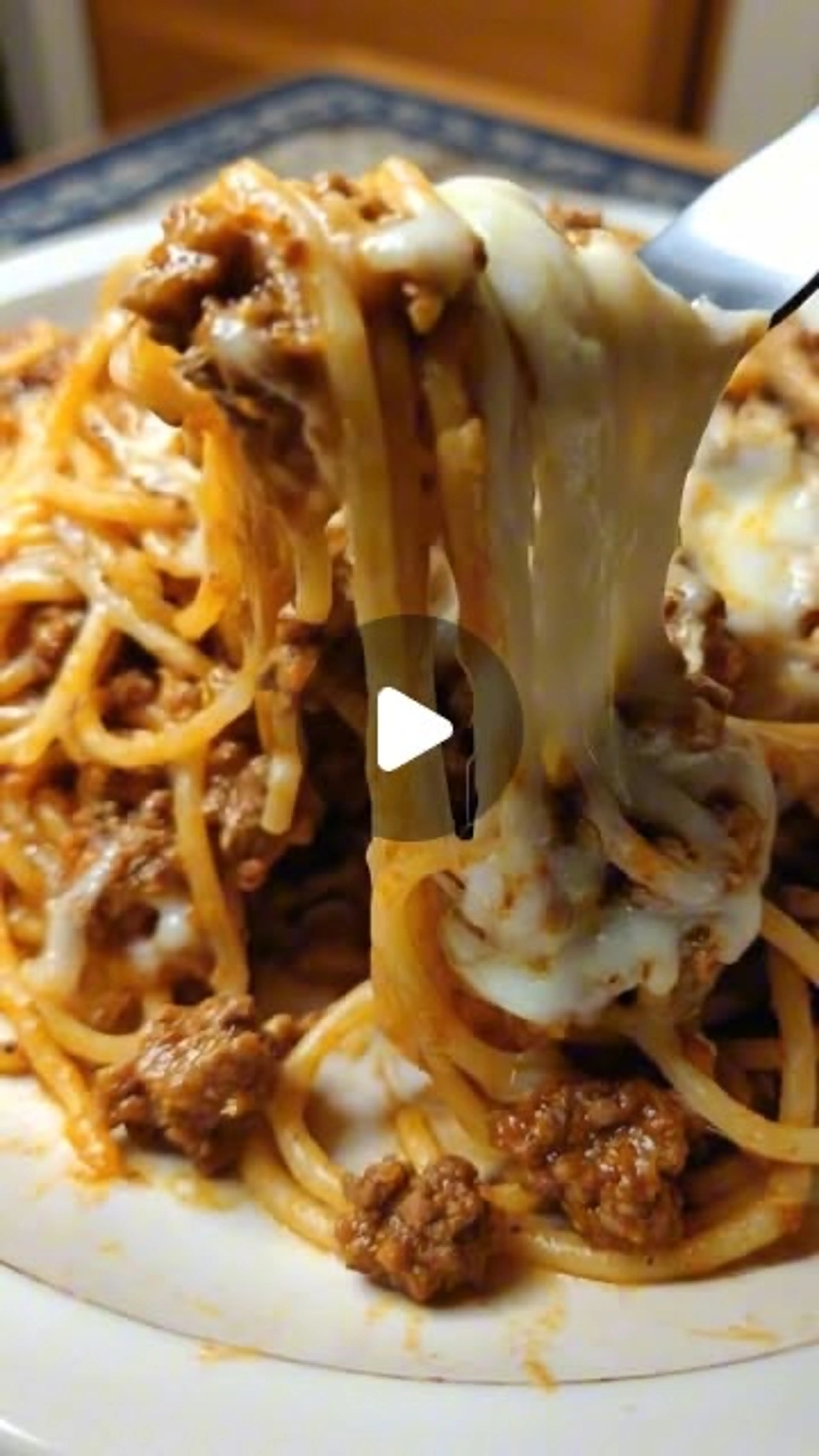 Garlic Parmesan Beef Spaghetti in Creamy Mozzarella Sauce