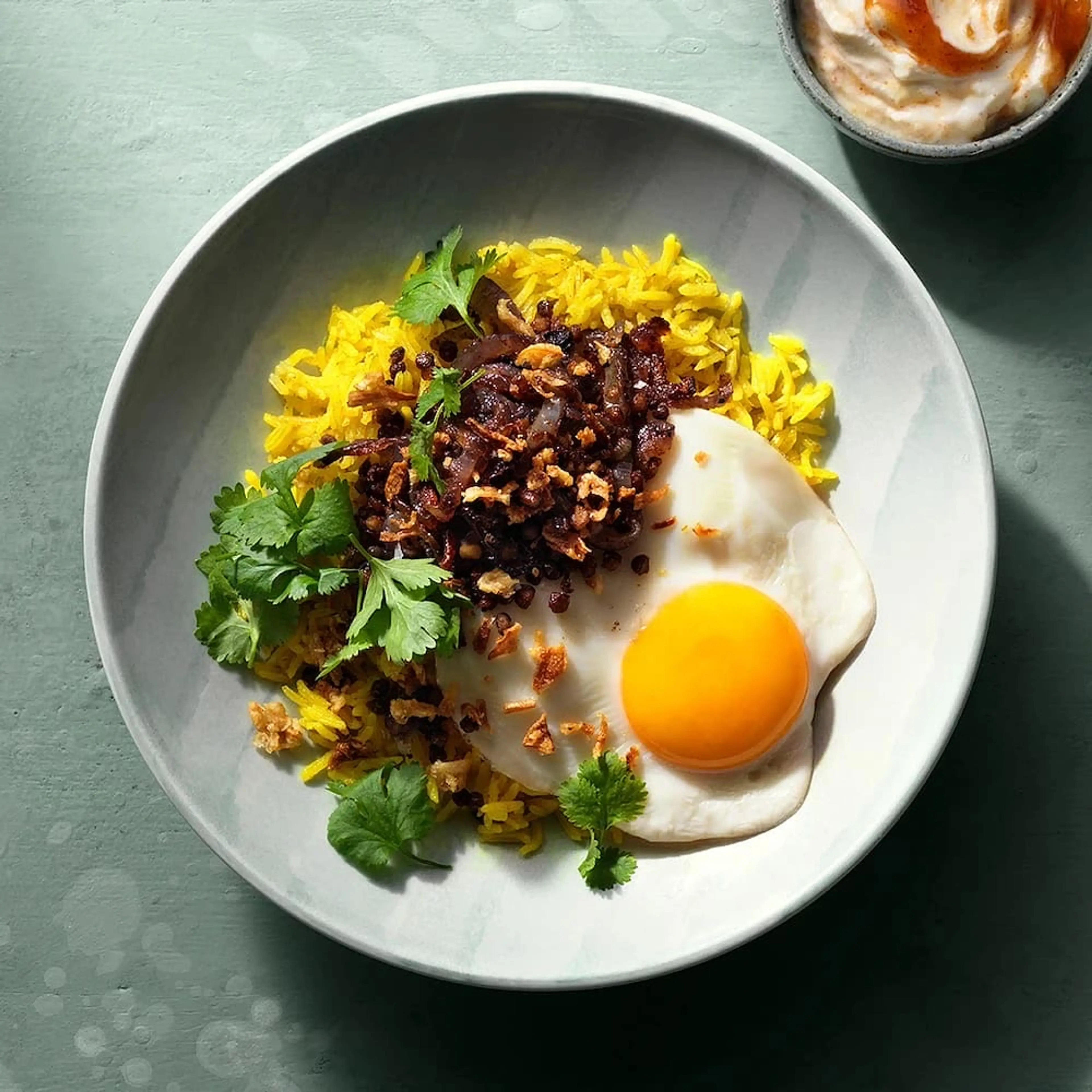 Kokosris med rostade linser och mango chutney