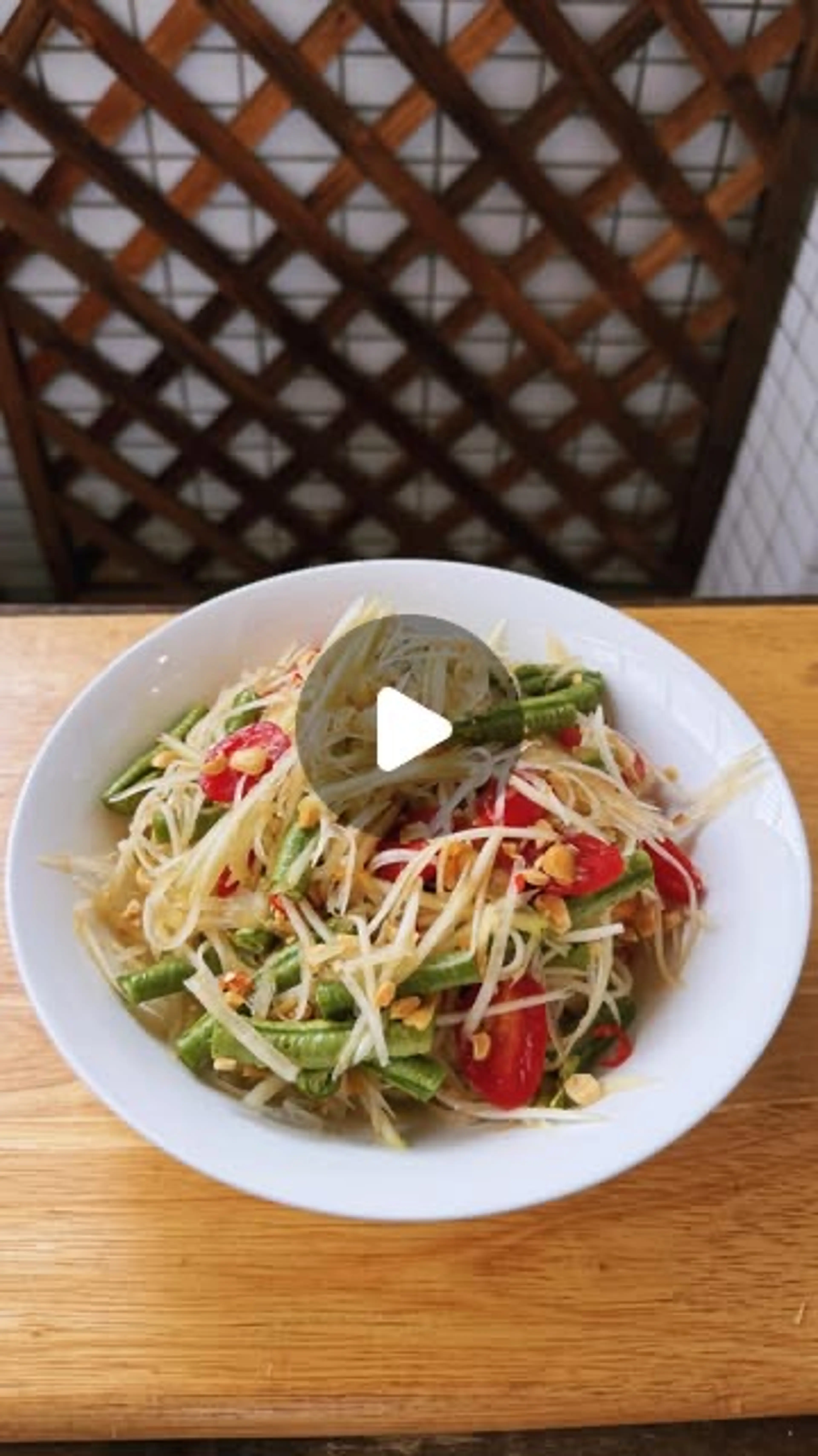Thai Papaya Salad (som Tum) 🇹🇭🥗 It’s Crunchy, Salty, Swee