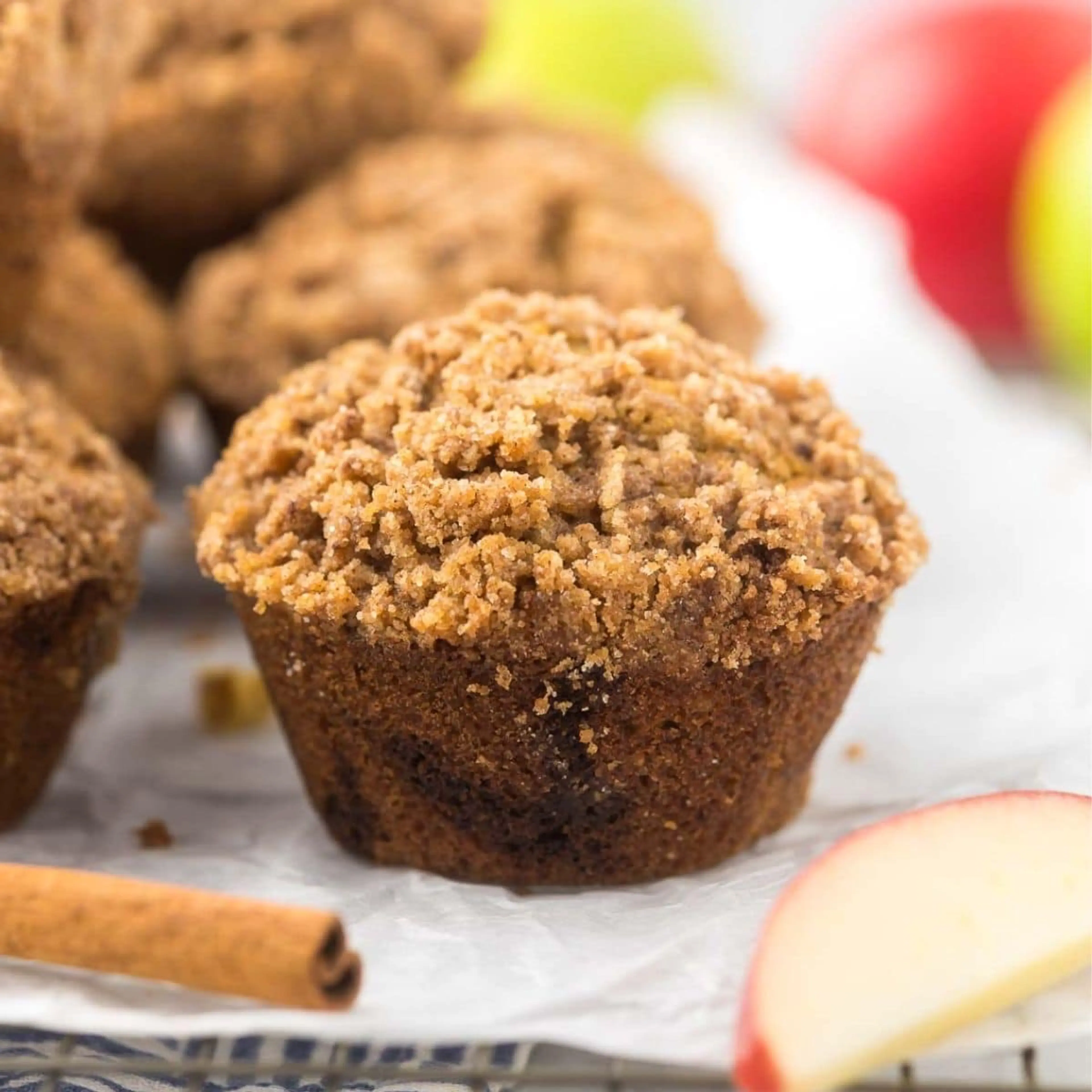 Cinnamon Apple Crumb Muffins