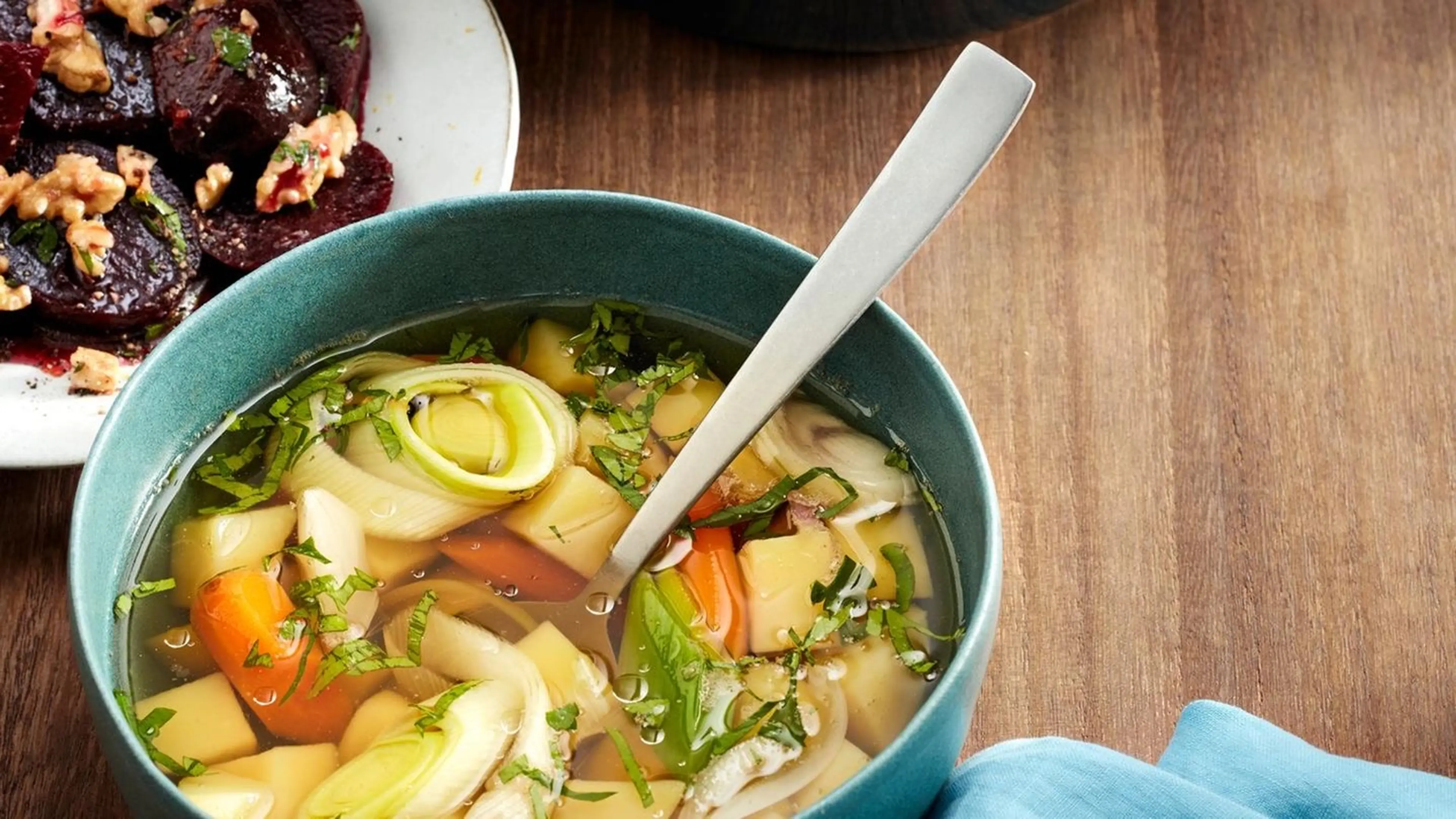 Kartoffeleintopf mit Rote-Bete-Salat