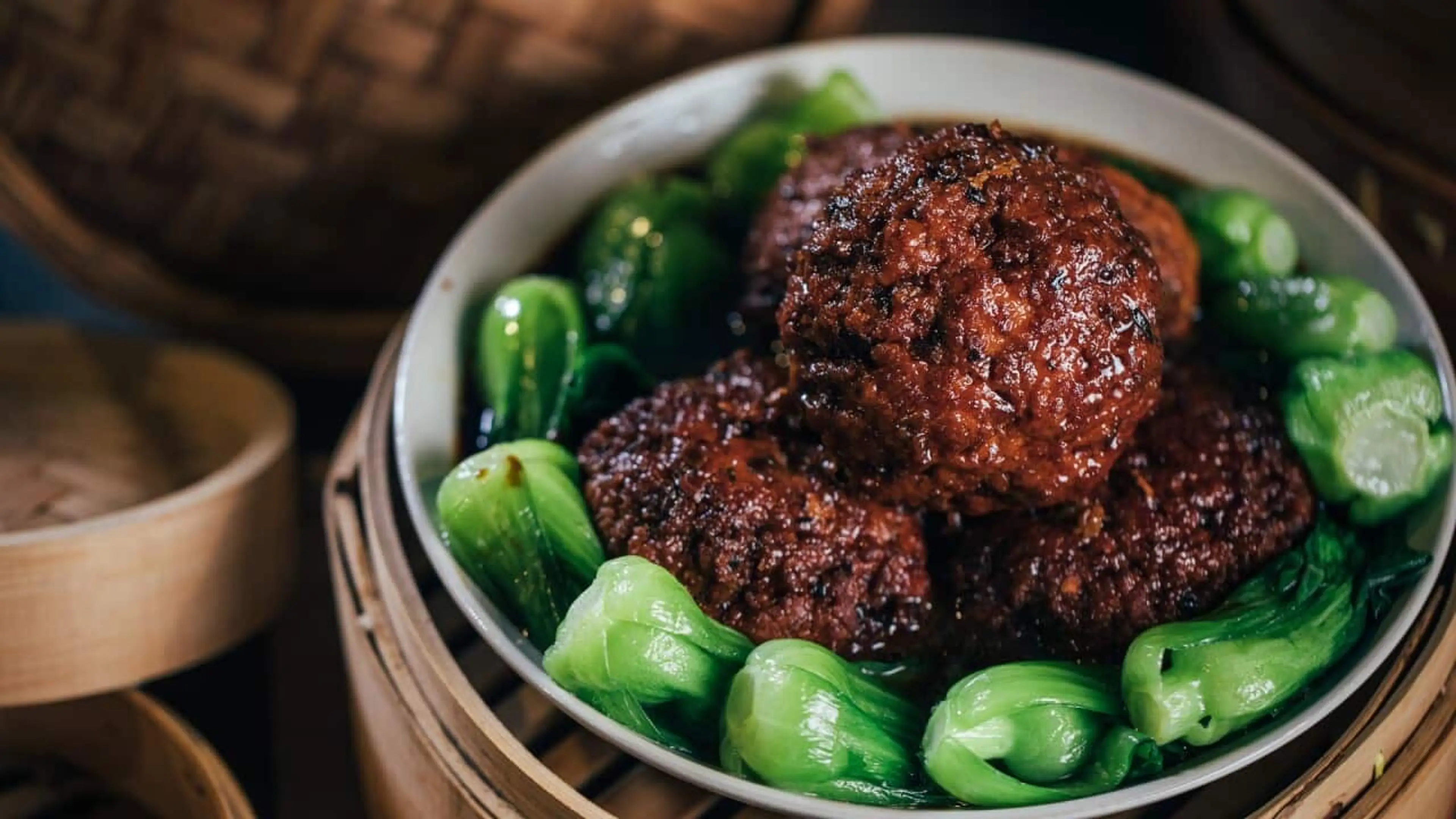 Lion's head meatballs