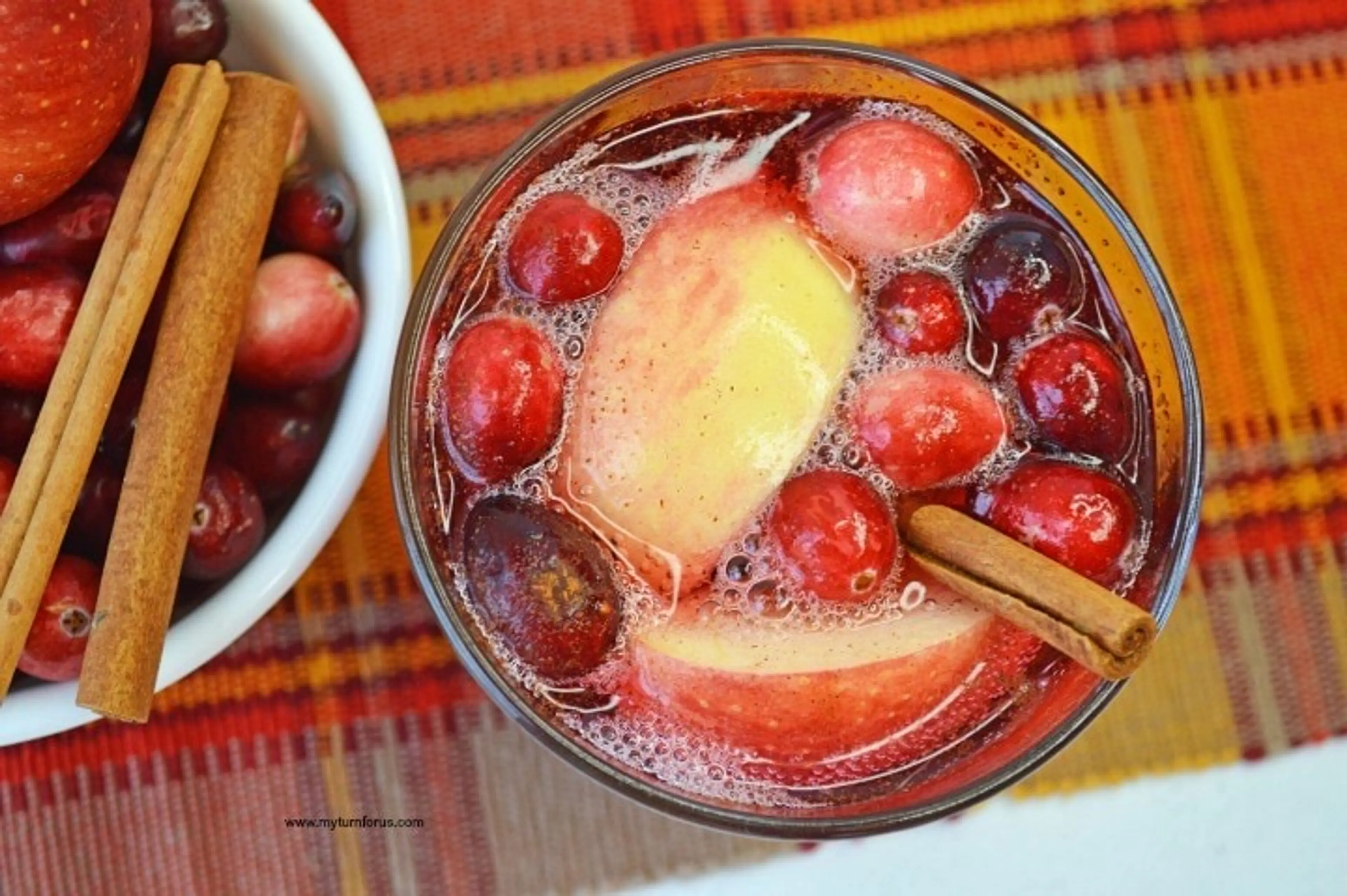Cinnamon Apple Cranberry Mimosa