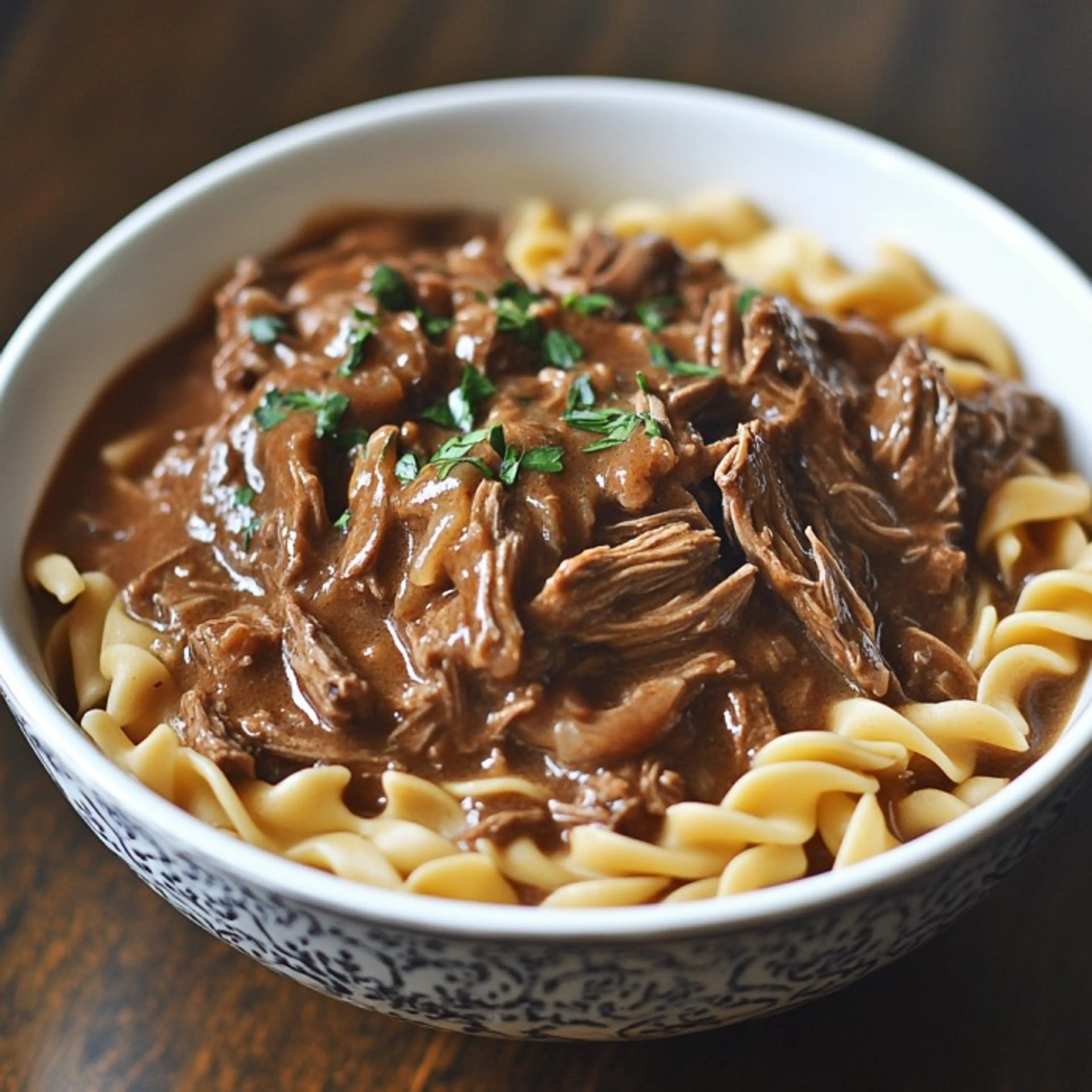 Slow Cooker Beef & Noodles