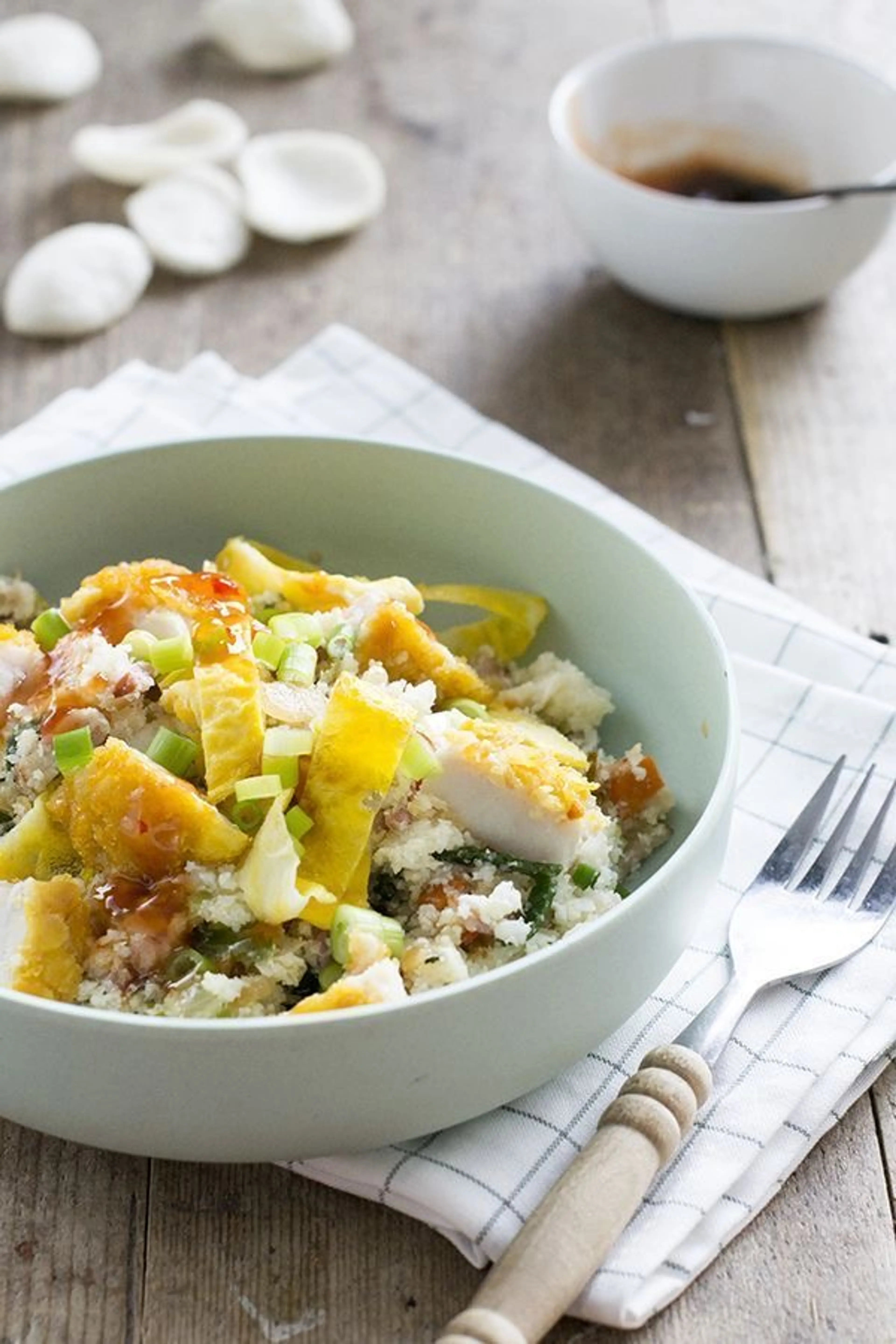 Bloemkoolrijst met kip en sweet chilisaus