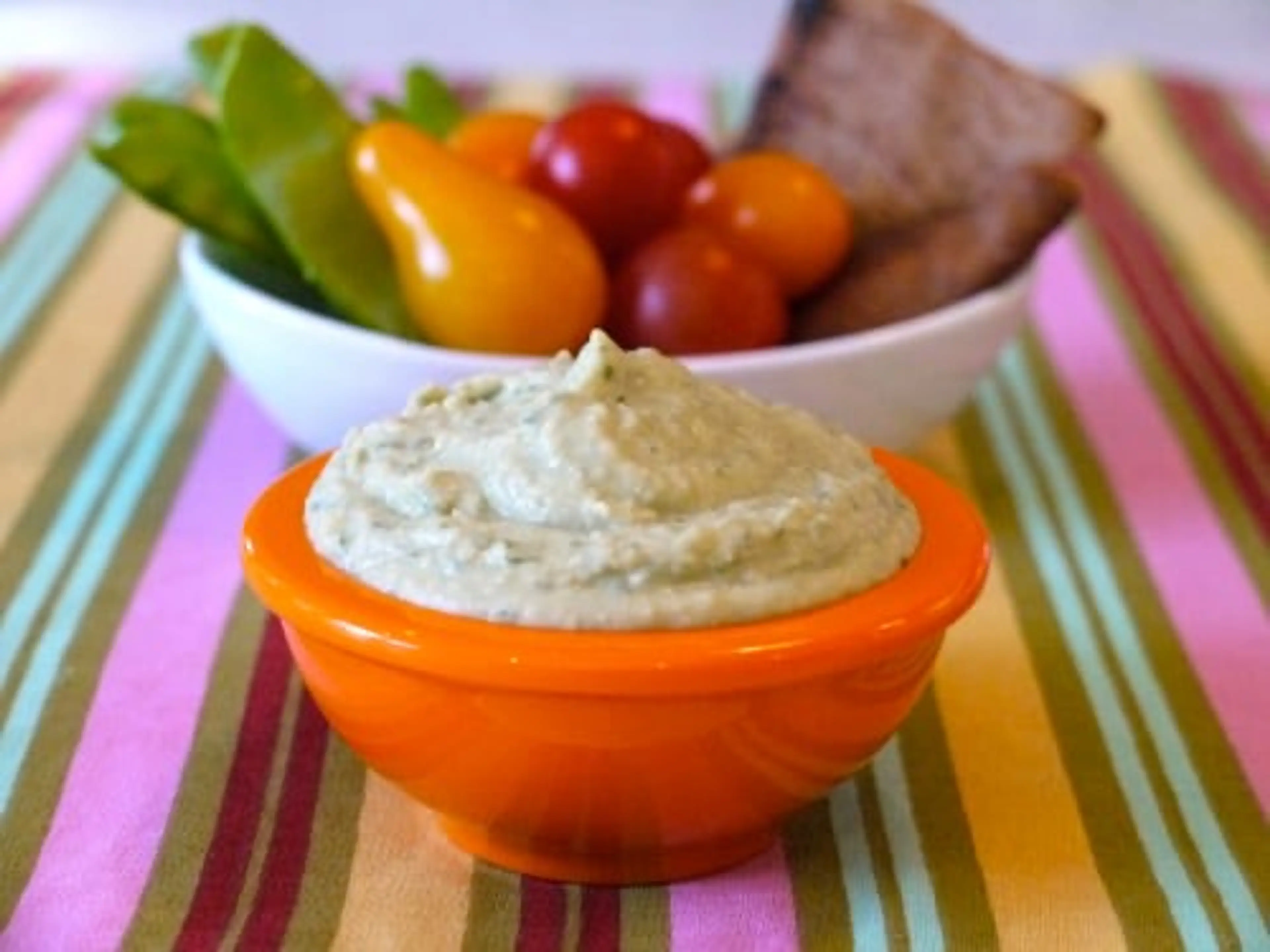 White Bean Basil Hummus