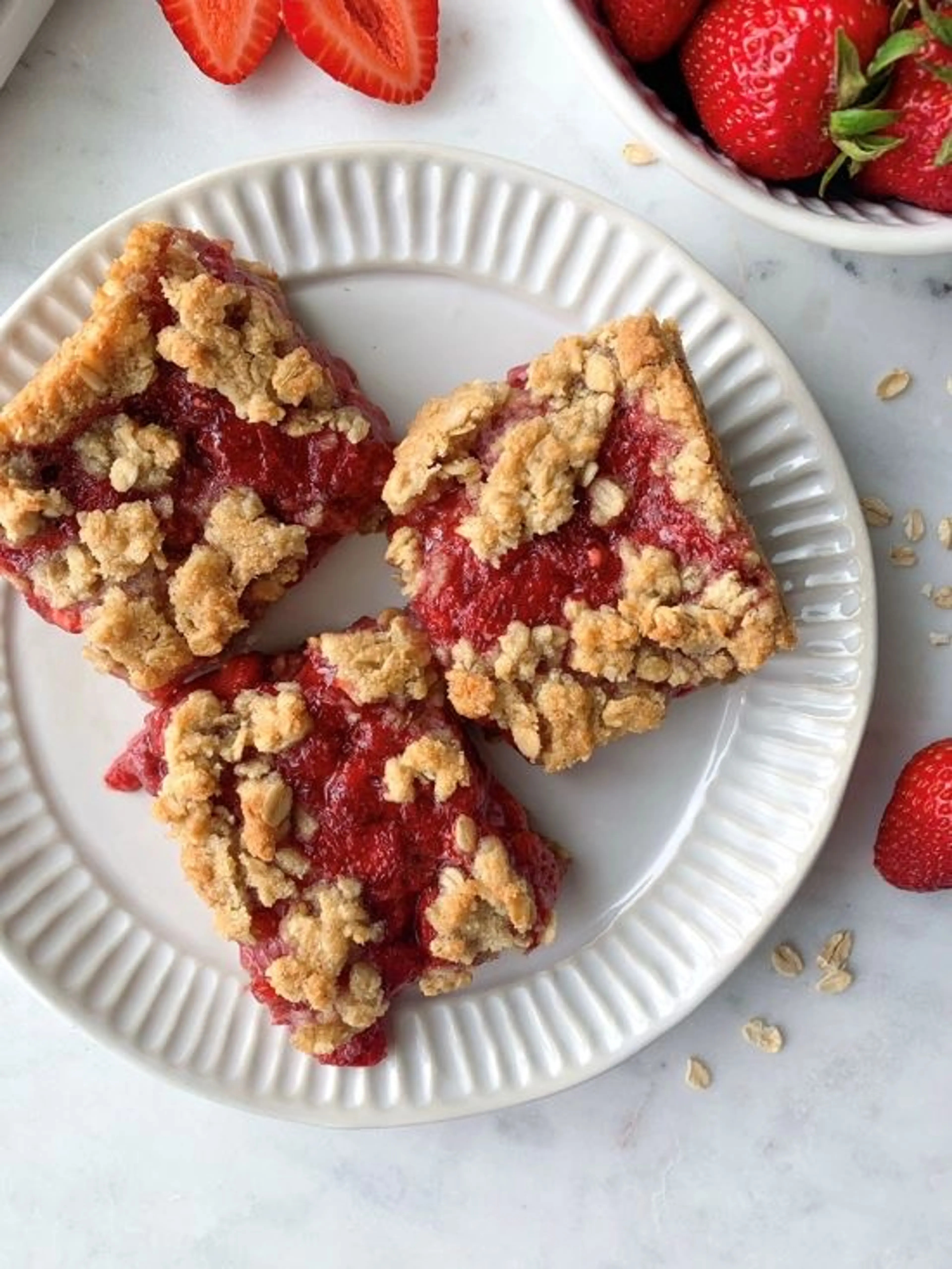 Healthy Oatmeal Strawberry Bars