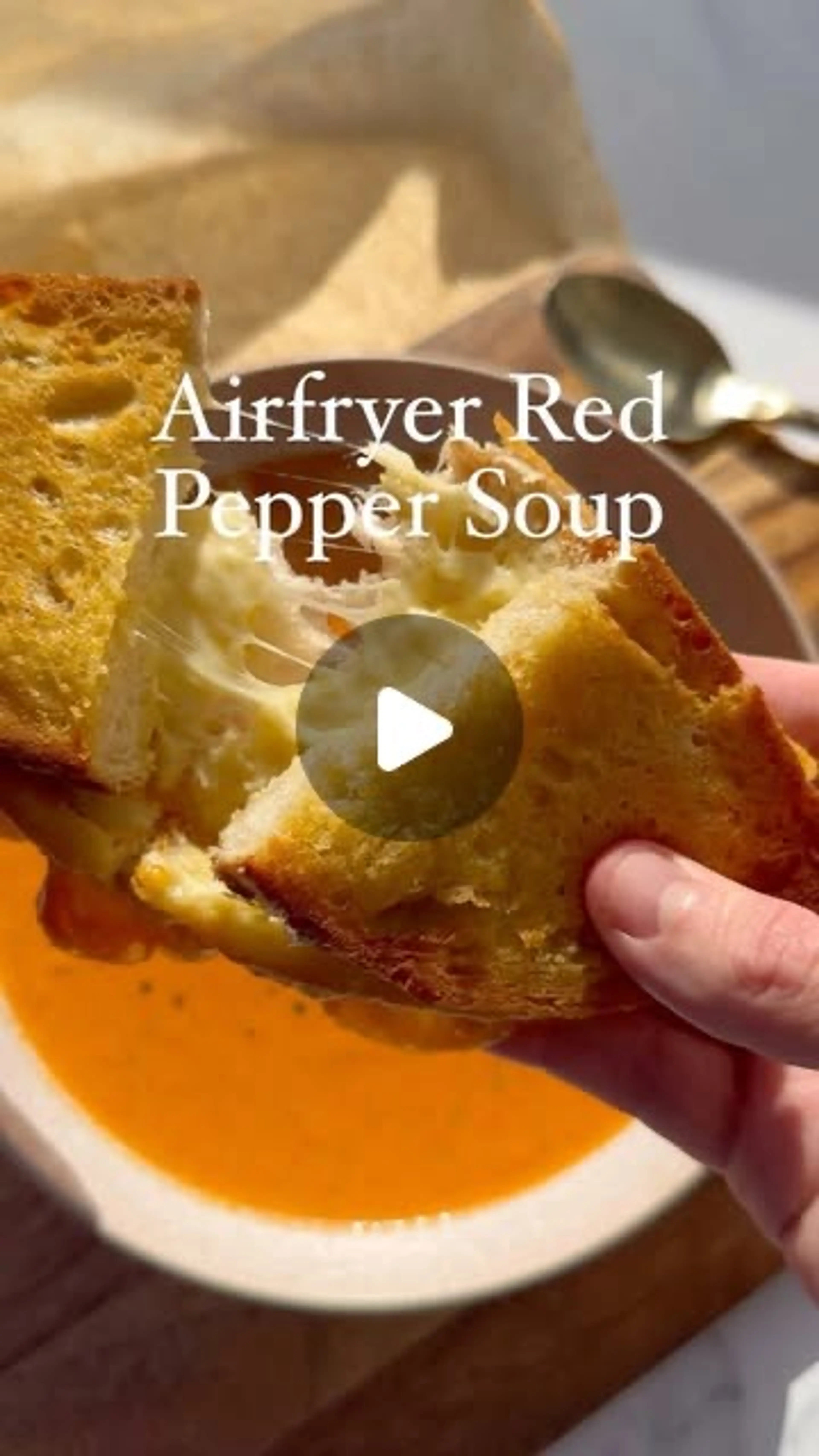 Airfryer Creamy Red Pepper Soup & Cheese Toastie