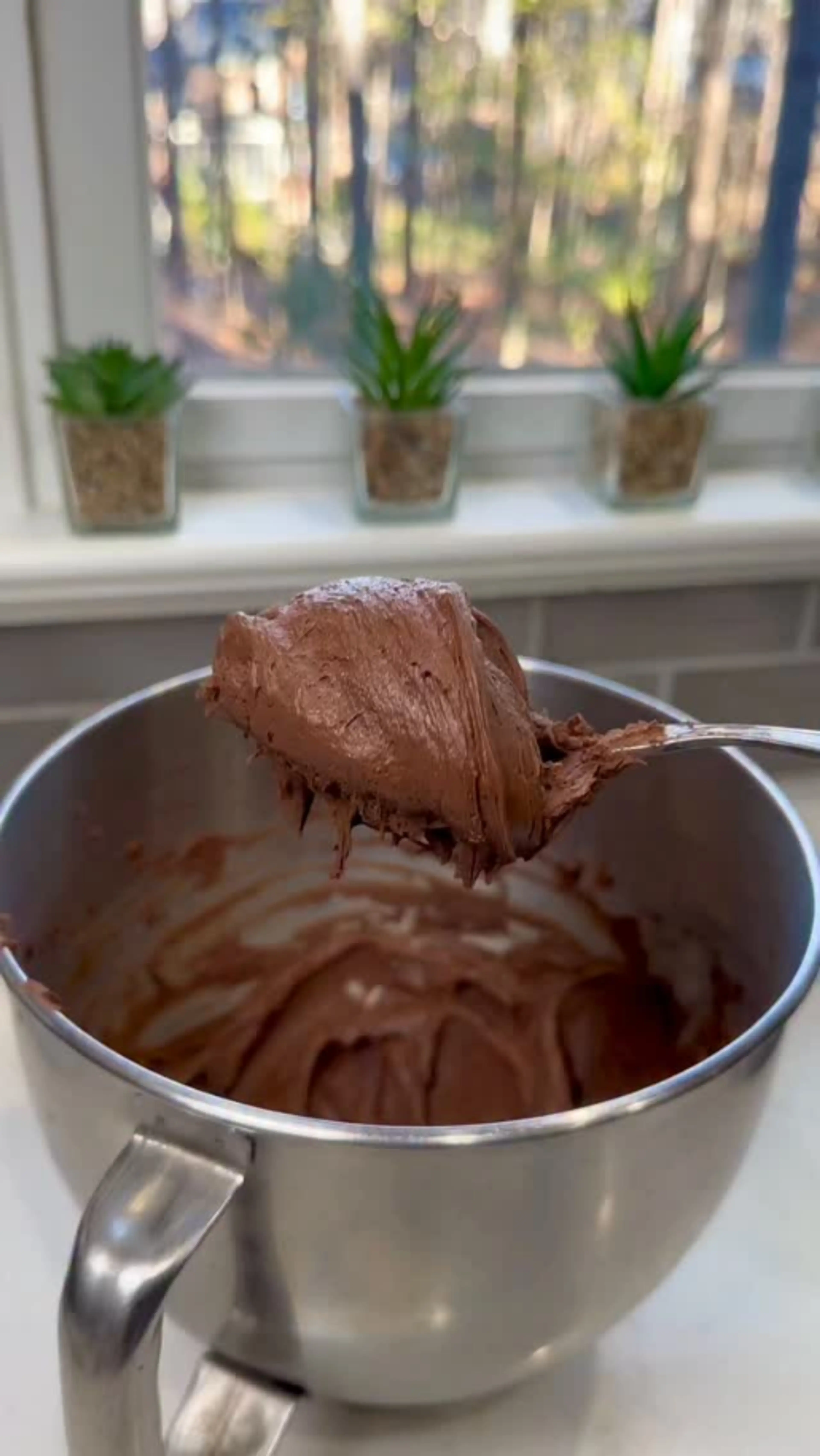 2-ingredient Fudge Frosting
