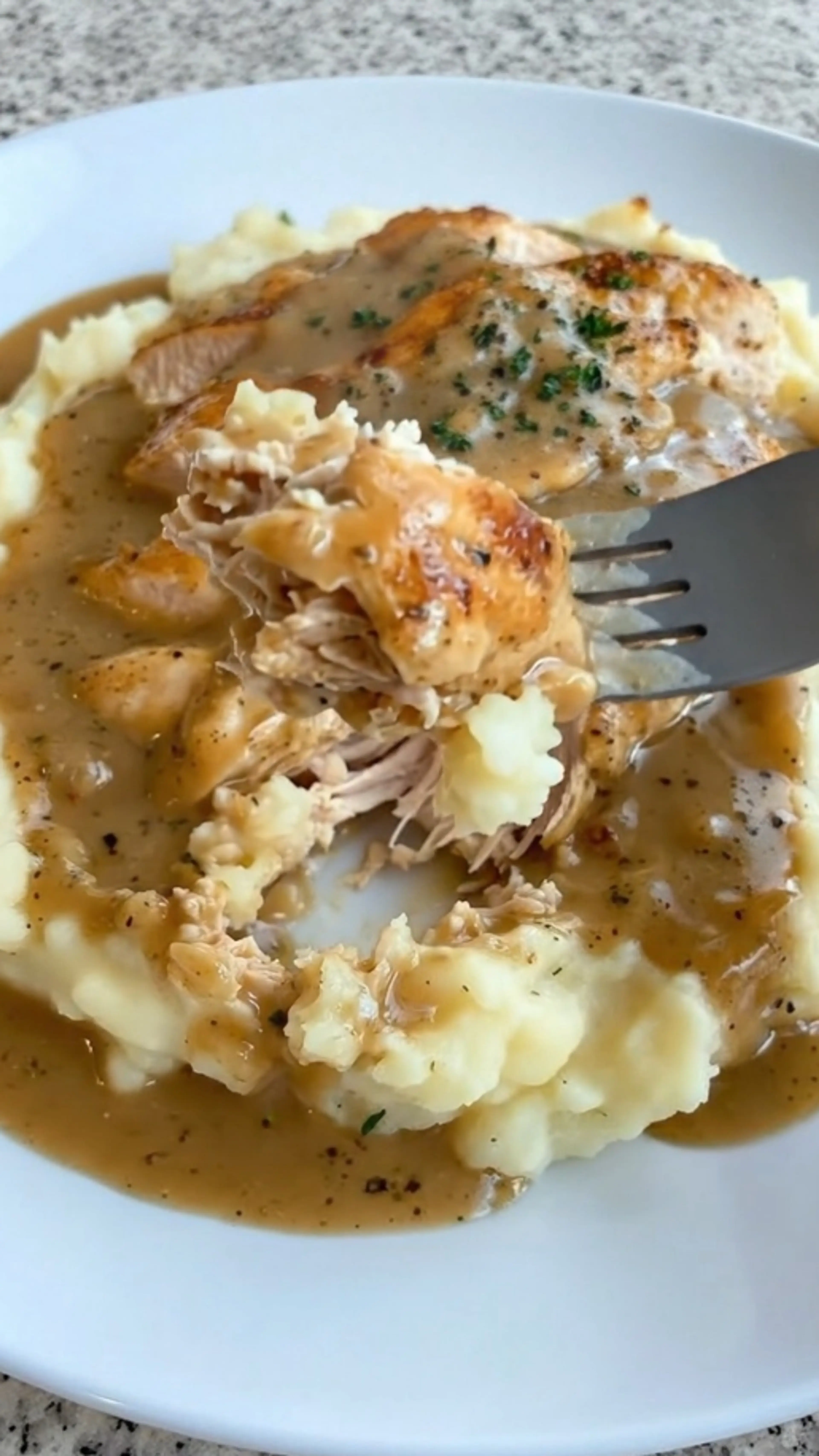 Easy Chicken and Gravy Over Mashed Potatoes