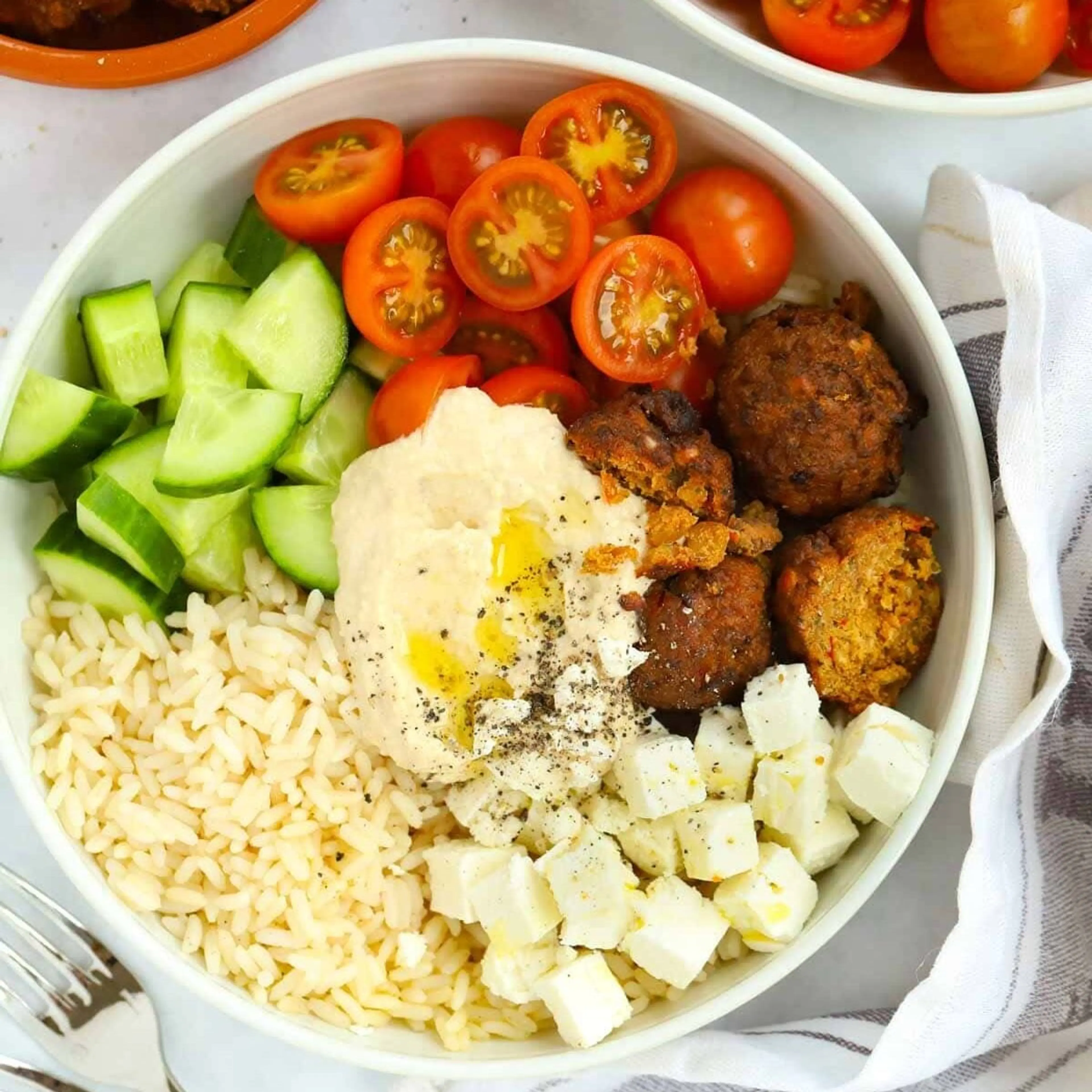 Easy Hummus Bowl