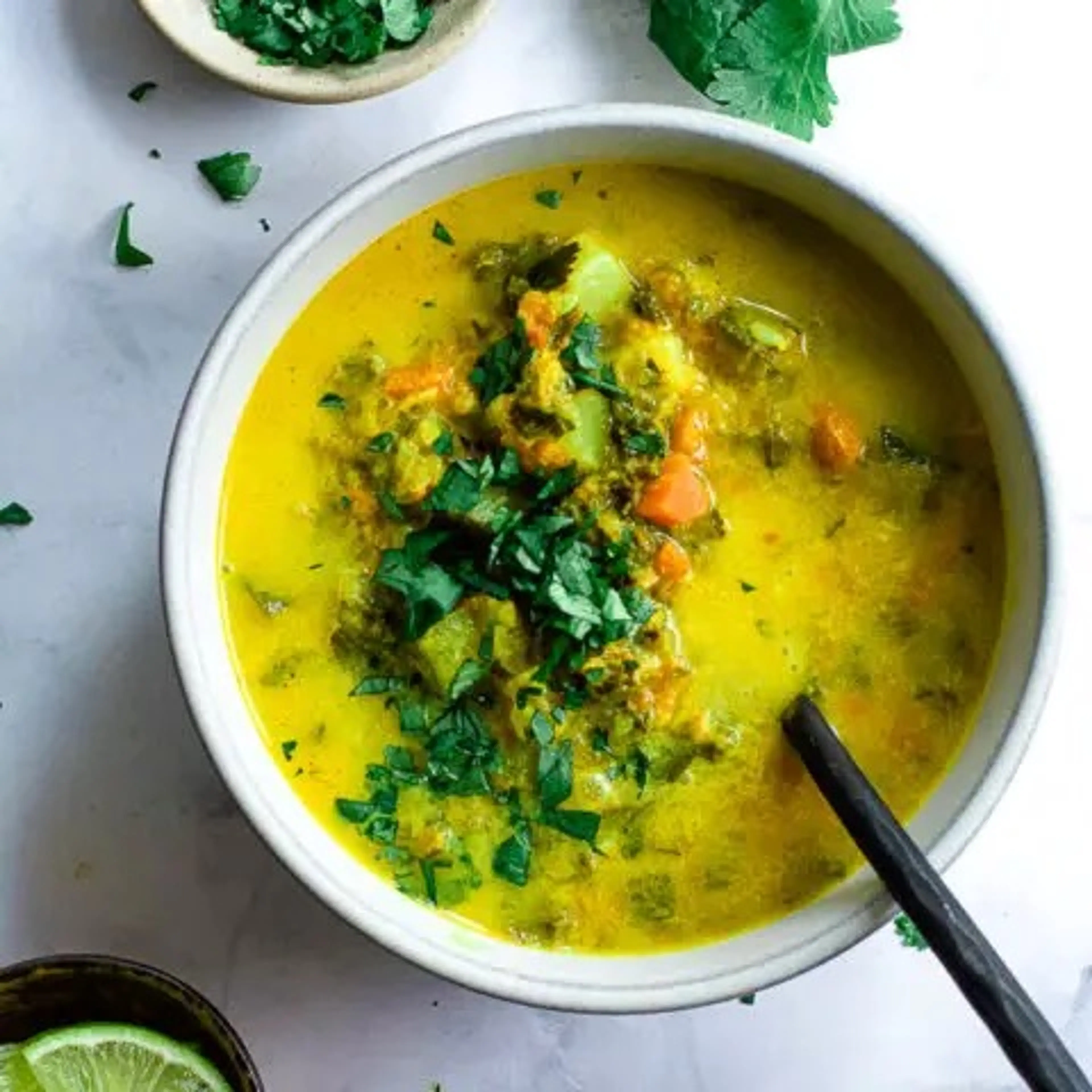 Creamy Low-FODMAP Zucchini Carrot and Kale Soup (Vegan, Pale