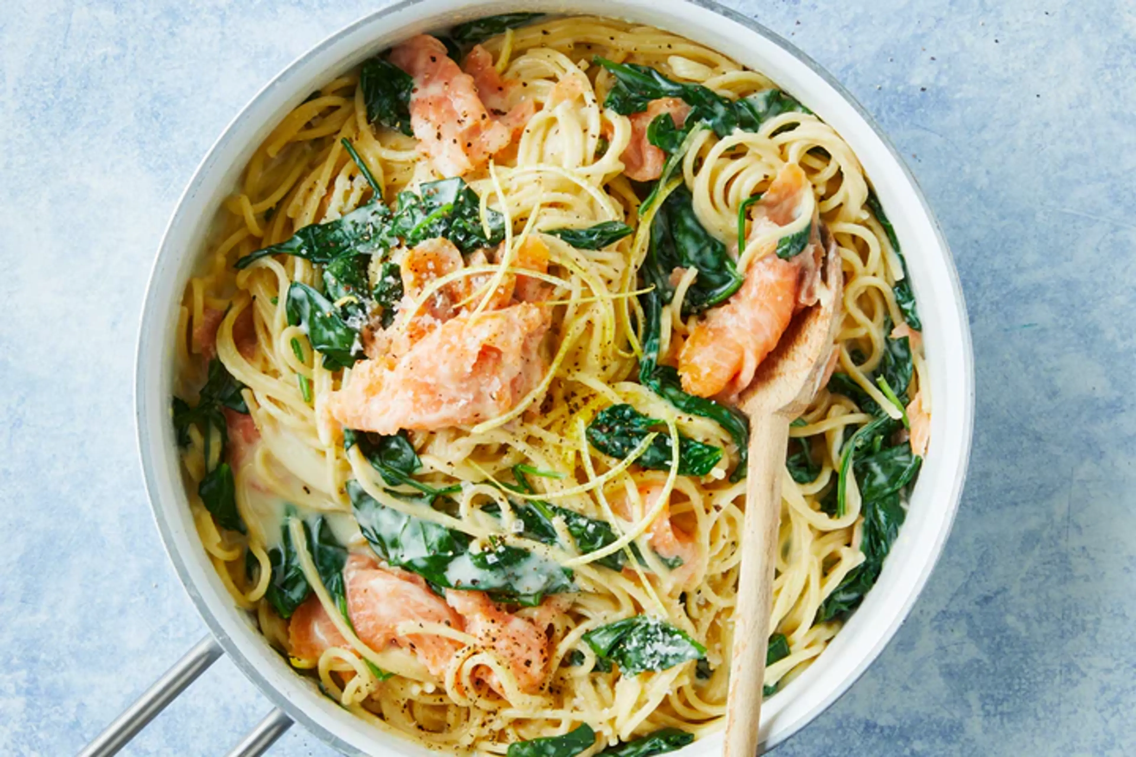 One-pot melting lemon salmon spaghetti