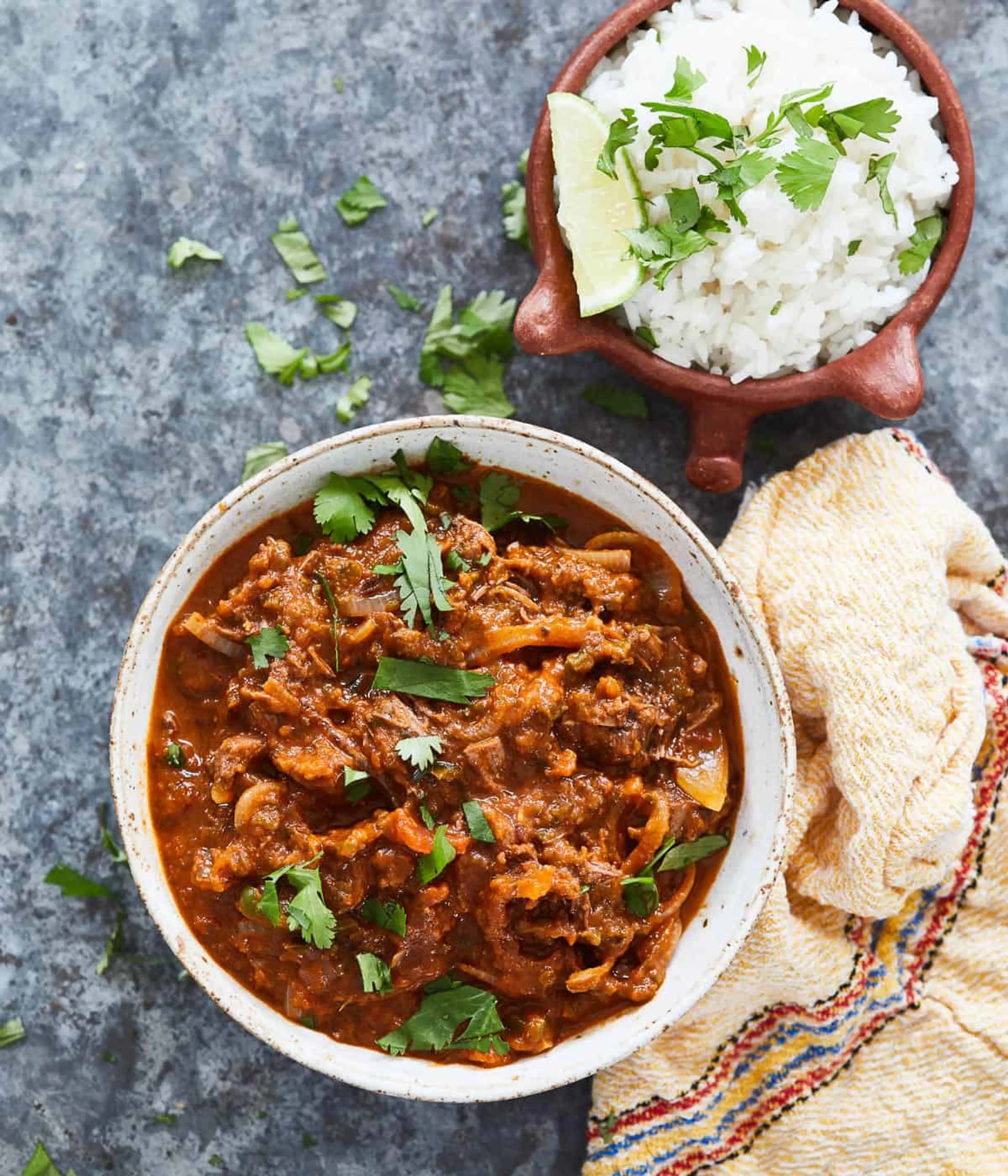Stevige Mexicaanse runderstoof met poblano pepers
