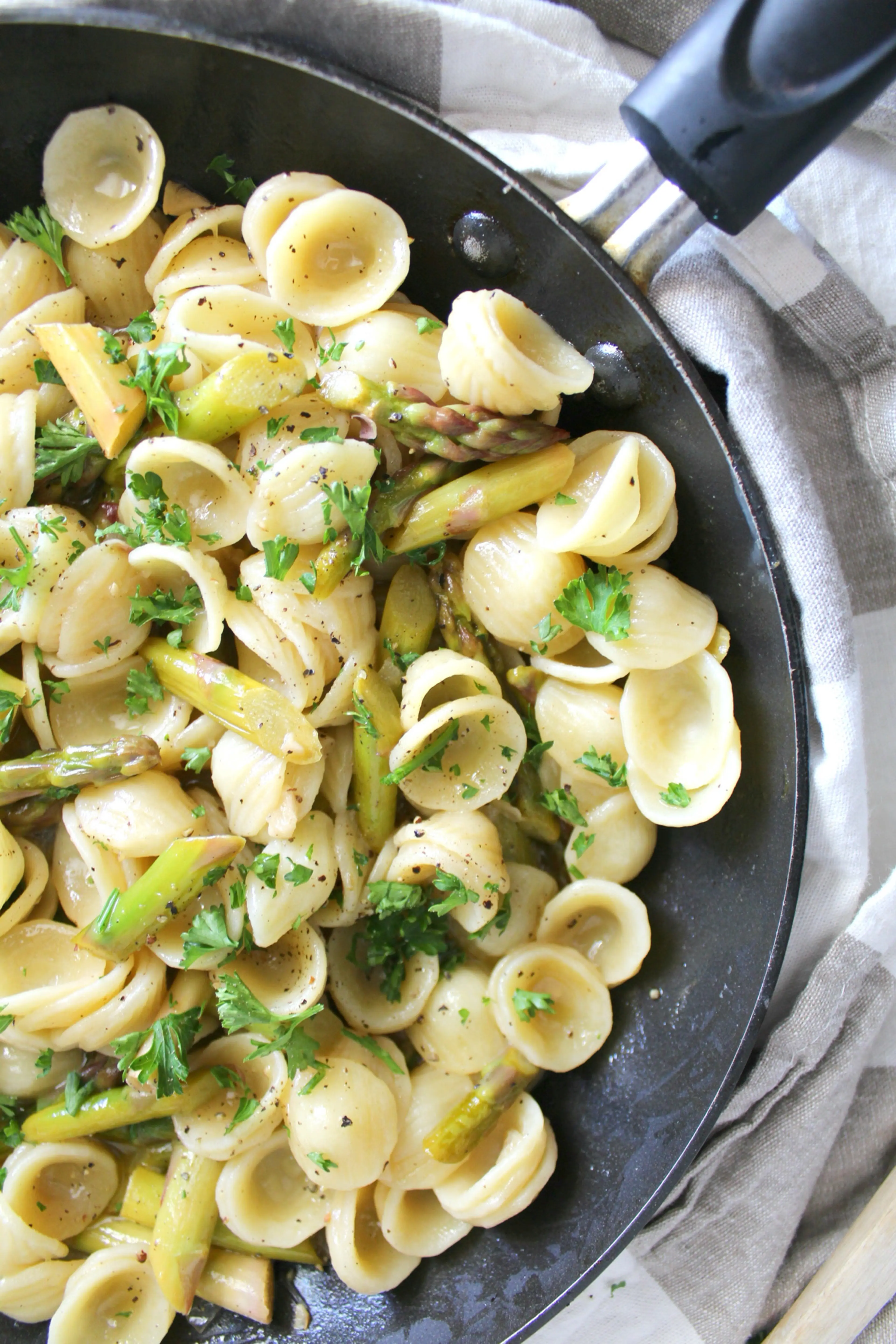 White Wine Pasta with Asparagus