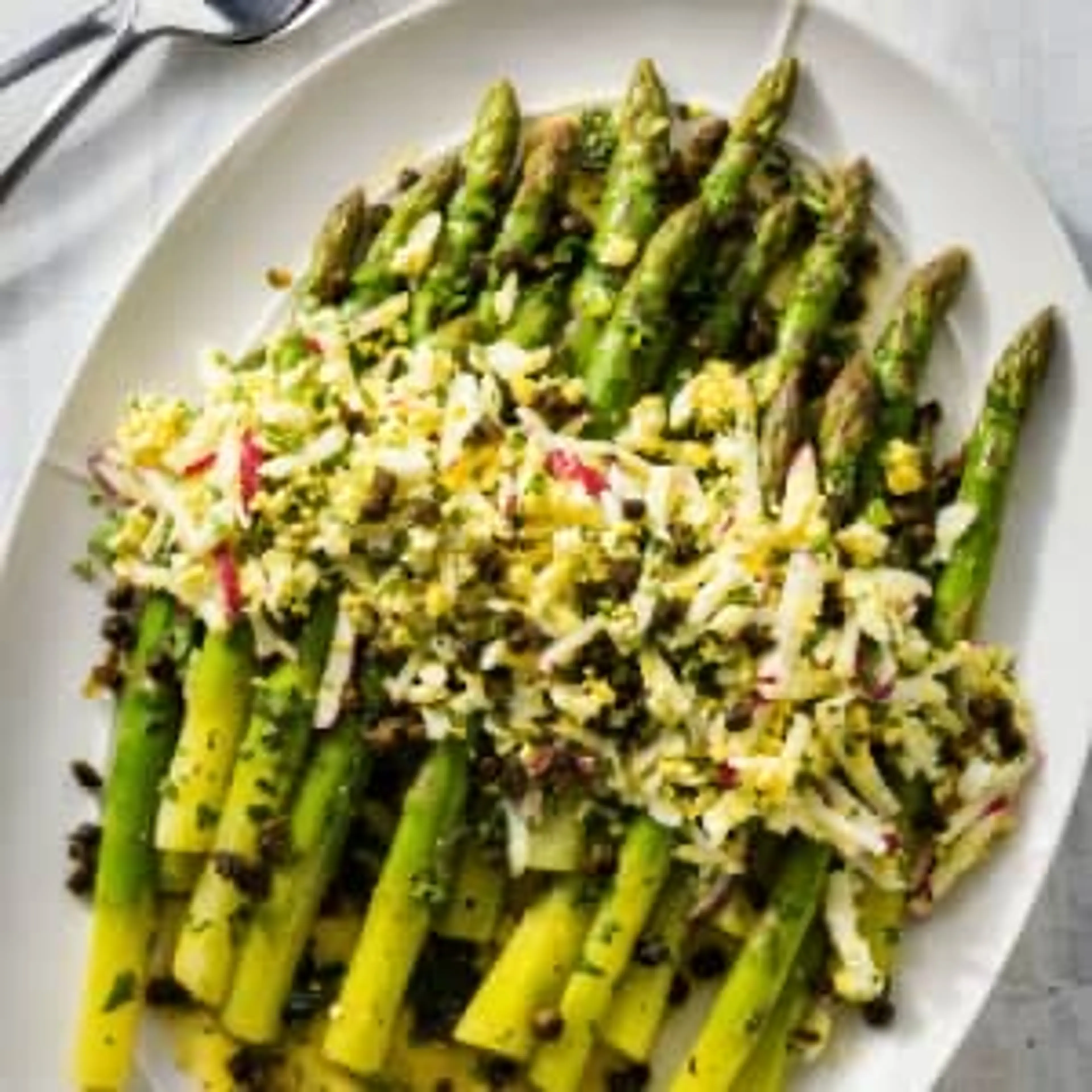 Asparagus Mimosa with Crispy Capers