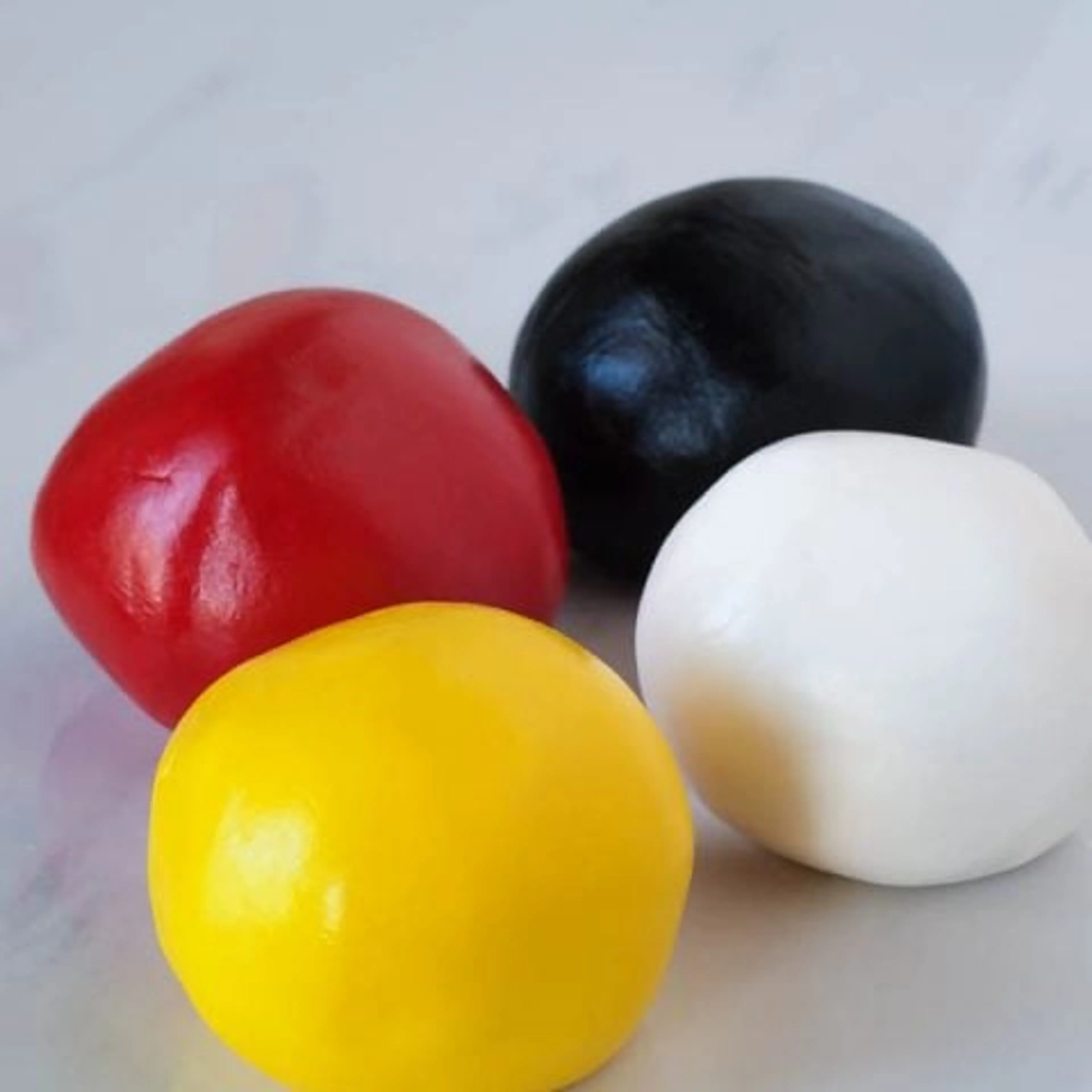 Homemade Fondant that Tastes like Buttercream