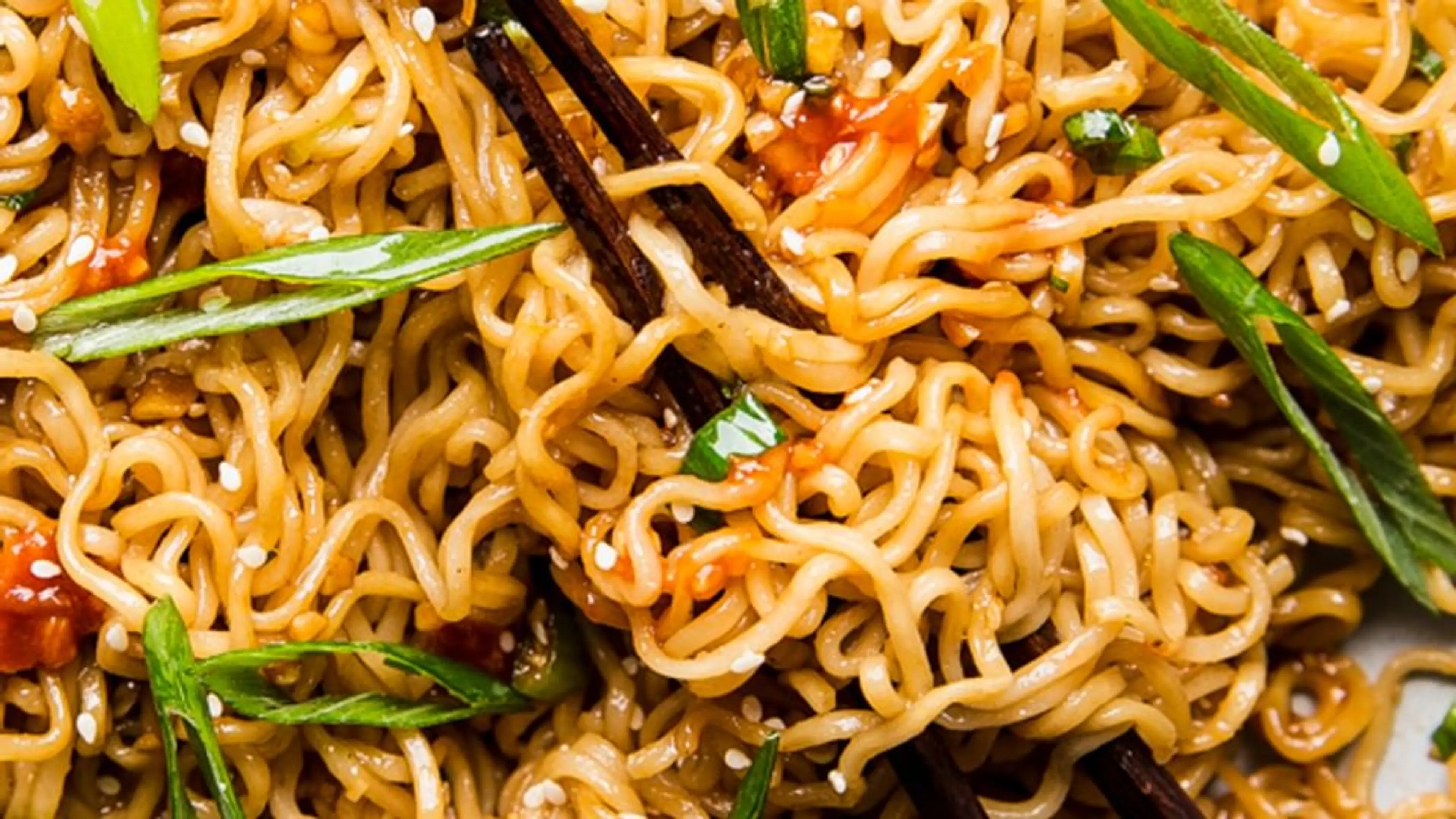 Sesame Garlic Ramen Noodles