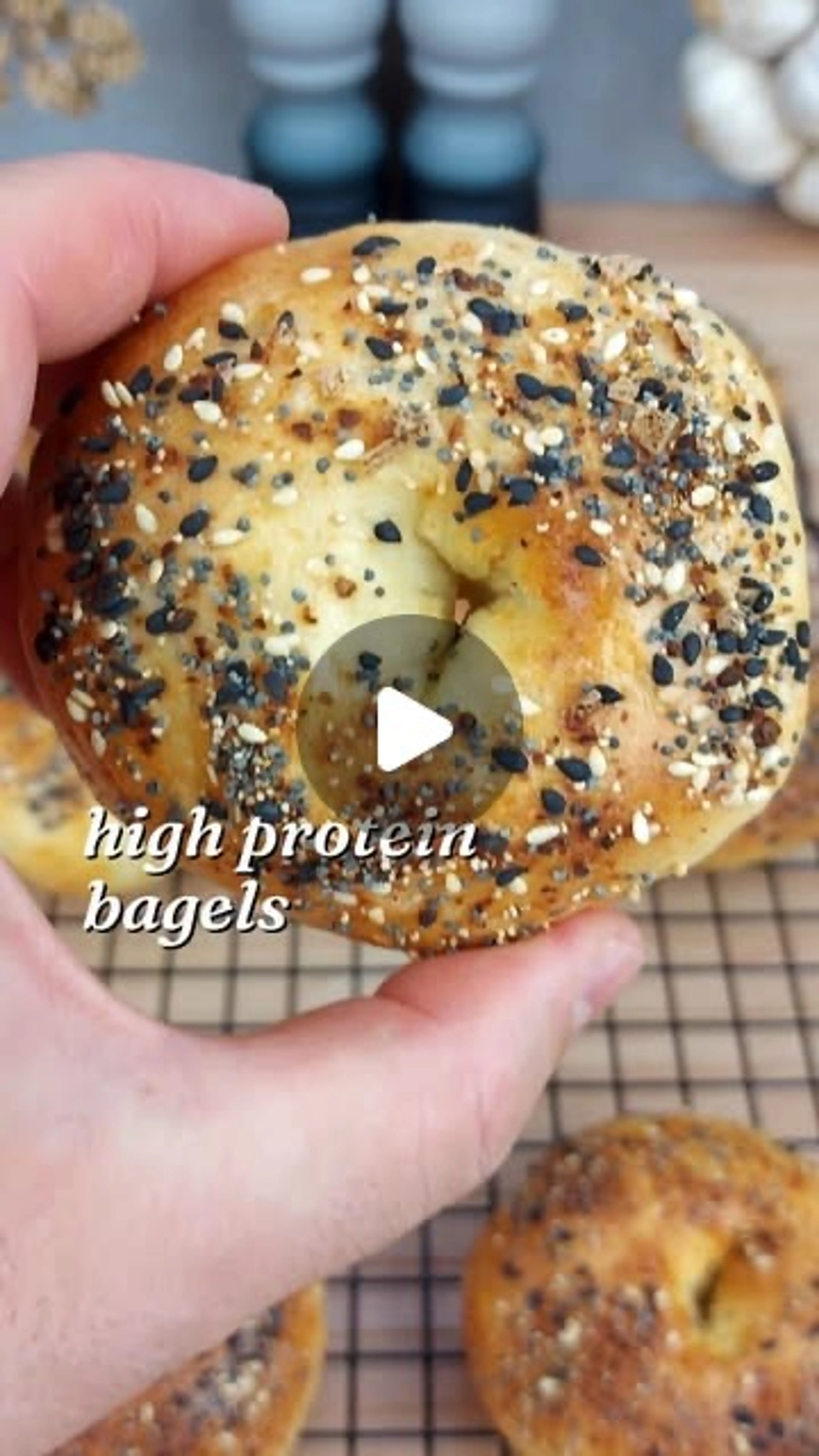 High-protein Cottage Cheese Bagels