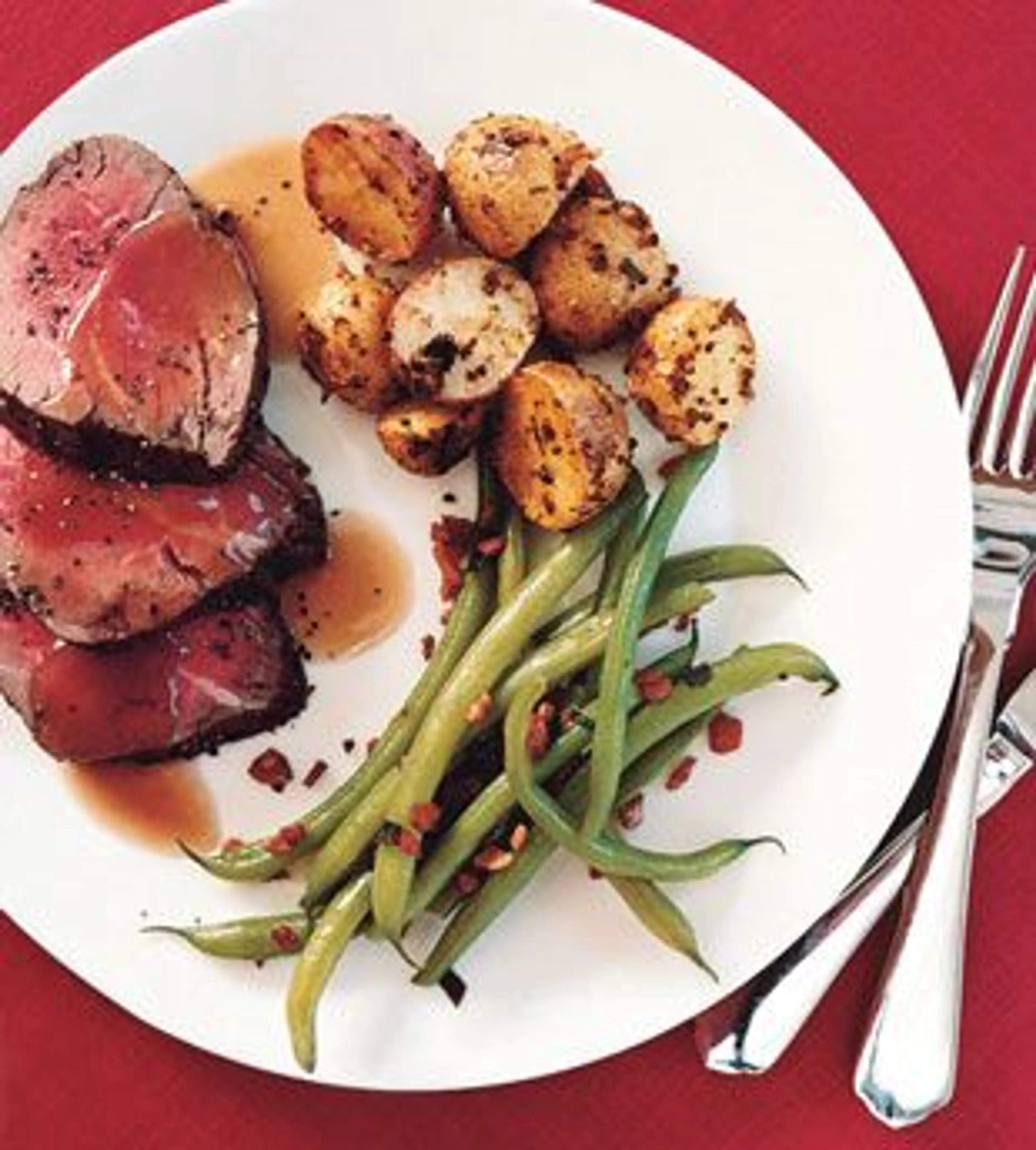 Roast Beef Tenderloin with Port Sauce