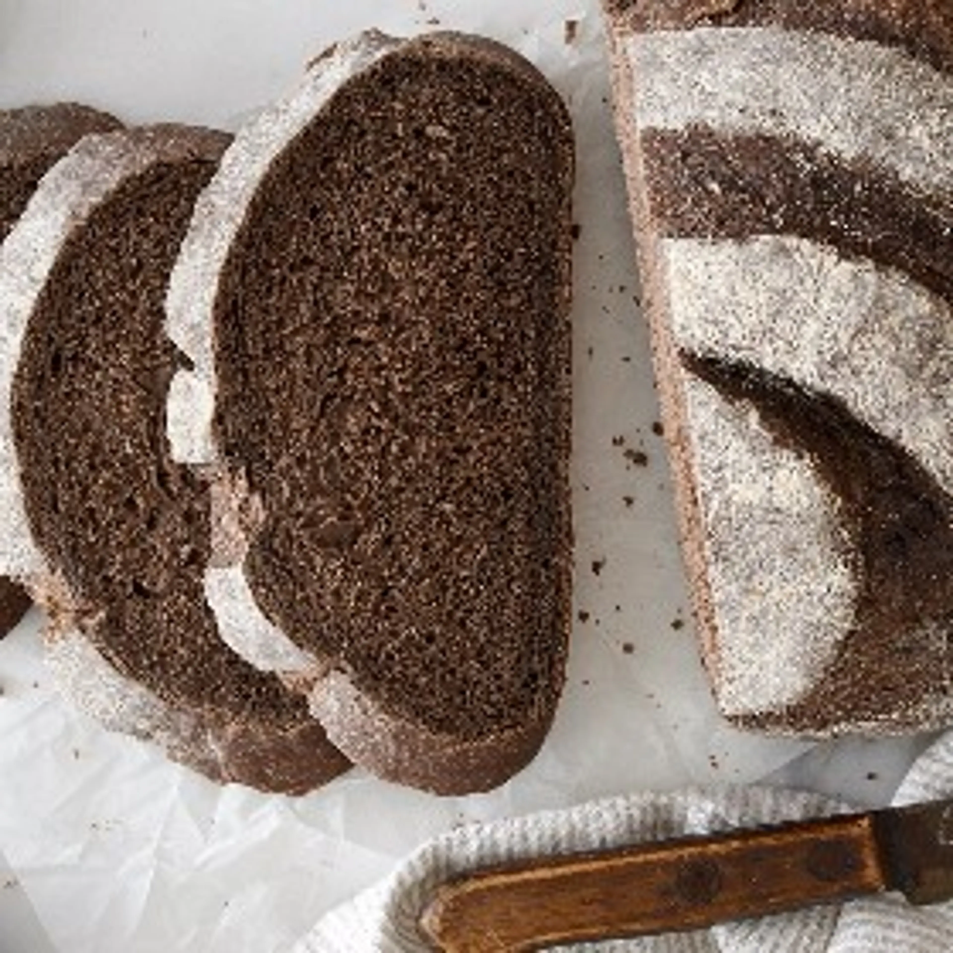 Pumpernickel Boule