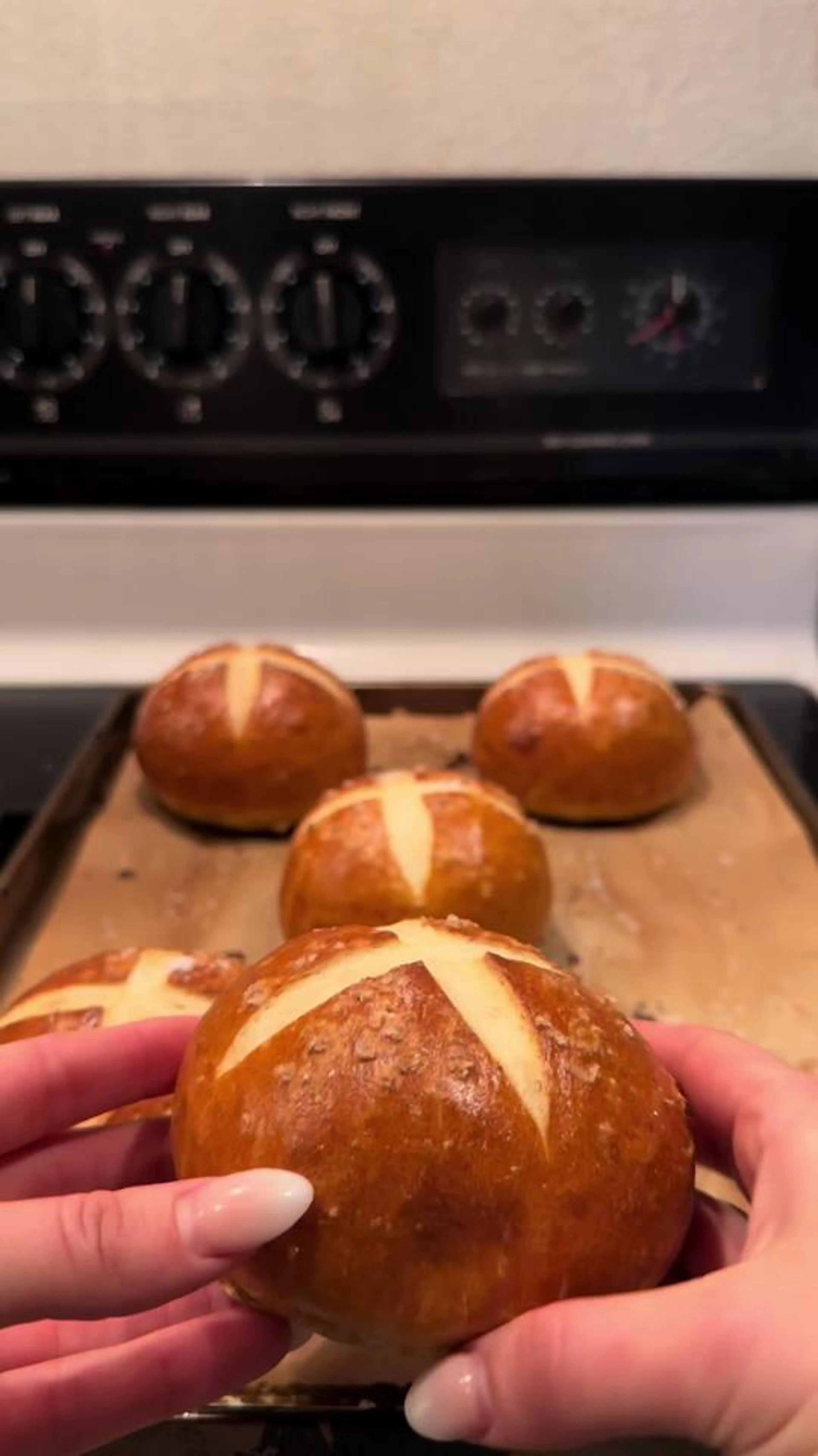 Sourdough Discard Pretzel Buns