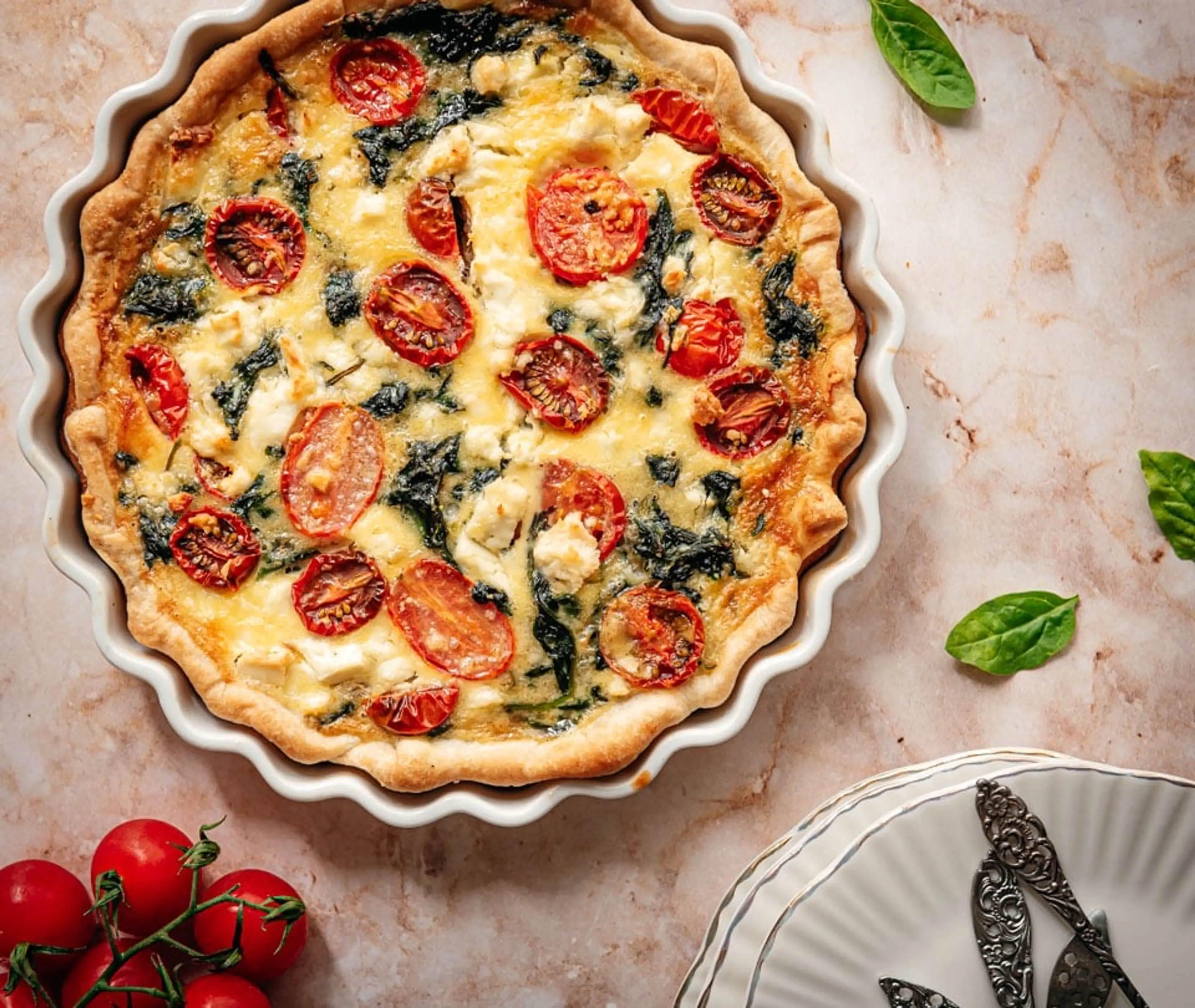Quiche met feta, spinazie en tomaat
