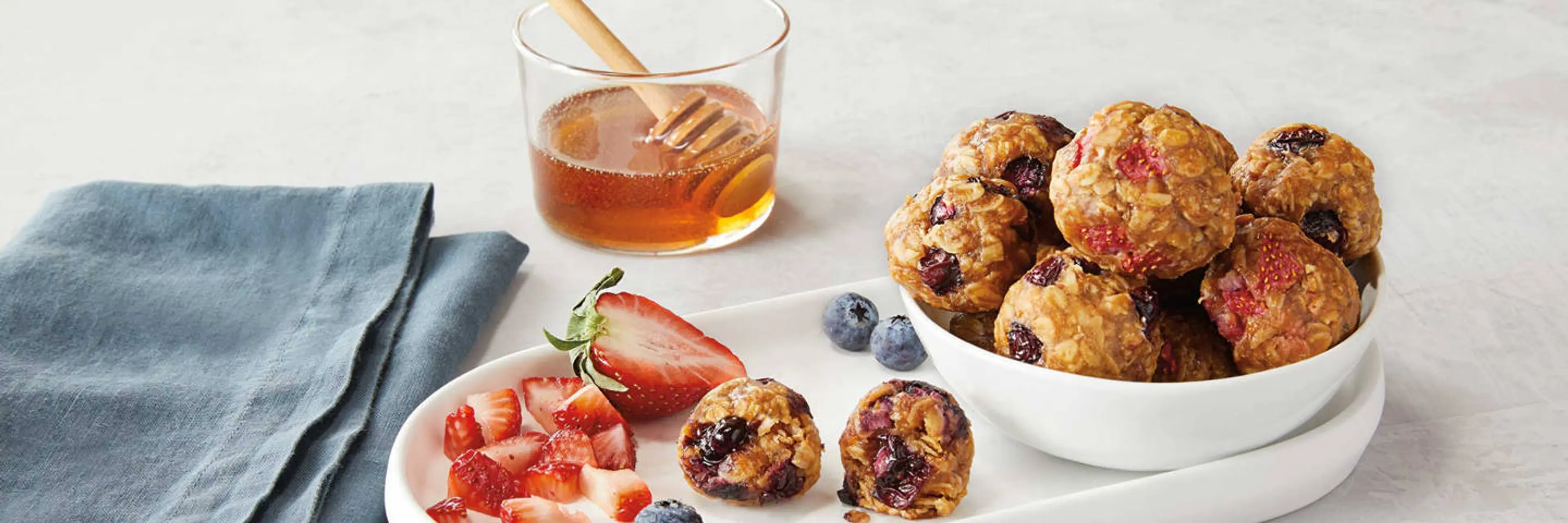 Peanut Butter Granola Bites